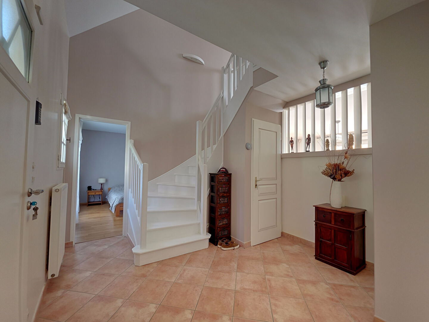 Photo MAISON MAINTENON,  GARE A PIED,  QUARTIER RECHERCHE image 6/6