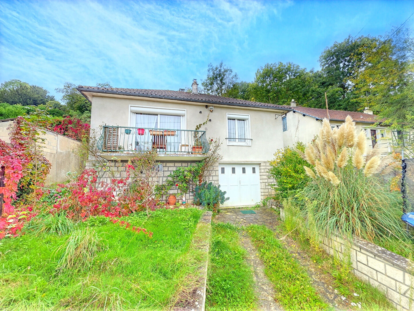 MAISON SORTIE MAINTENON