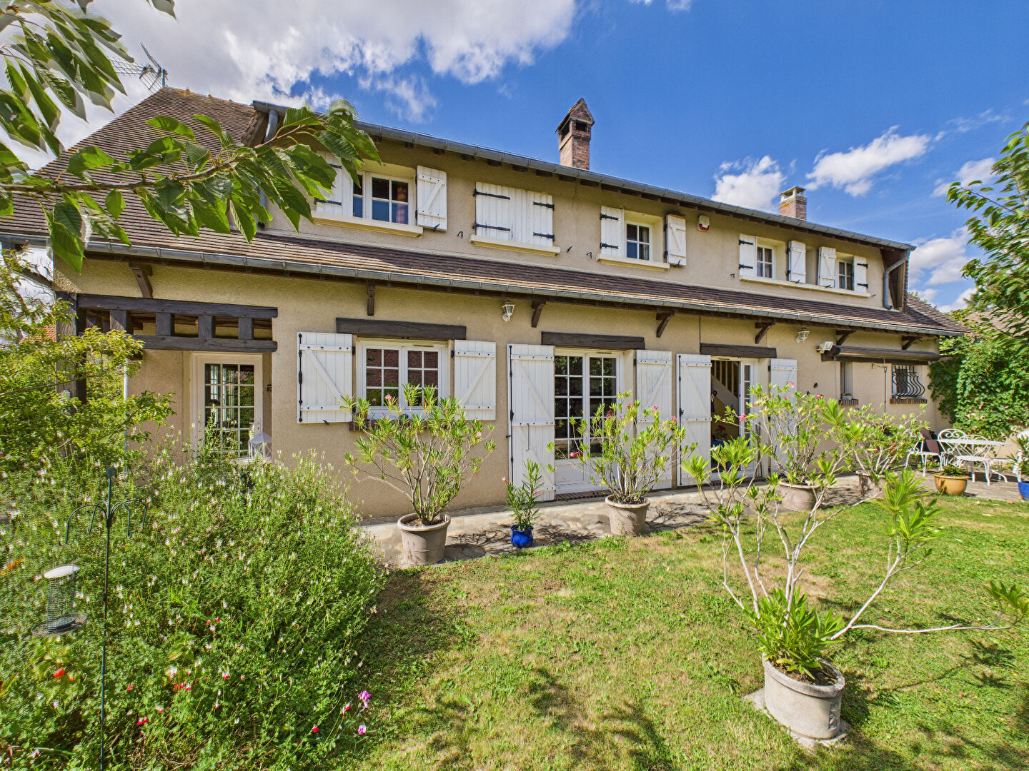 Photo A 18 MINUTES D HOUDAN - BELLE MAISON ANCIENNE - PROCHE NOGENT LE ROI - 6 PIECES image 2/6