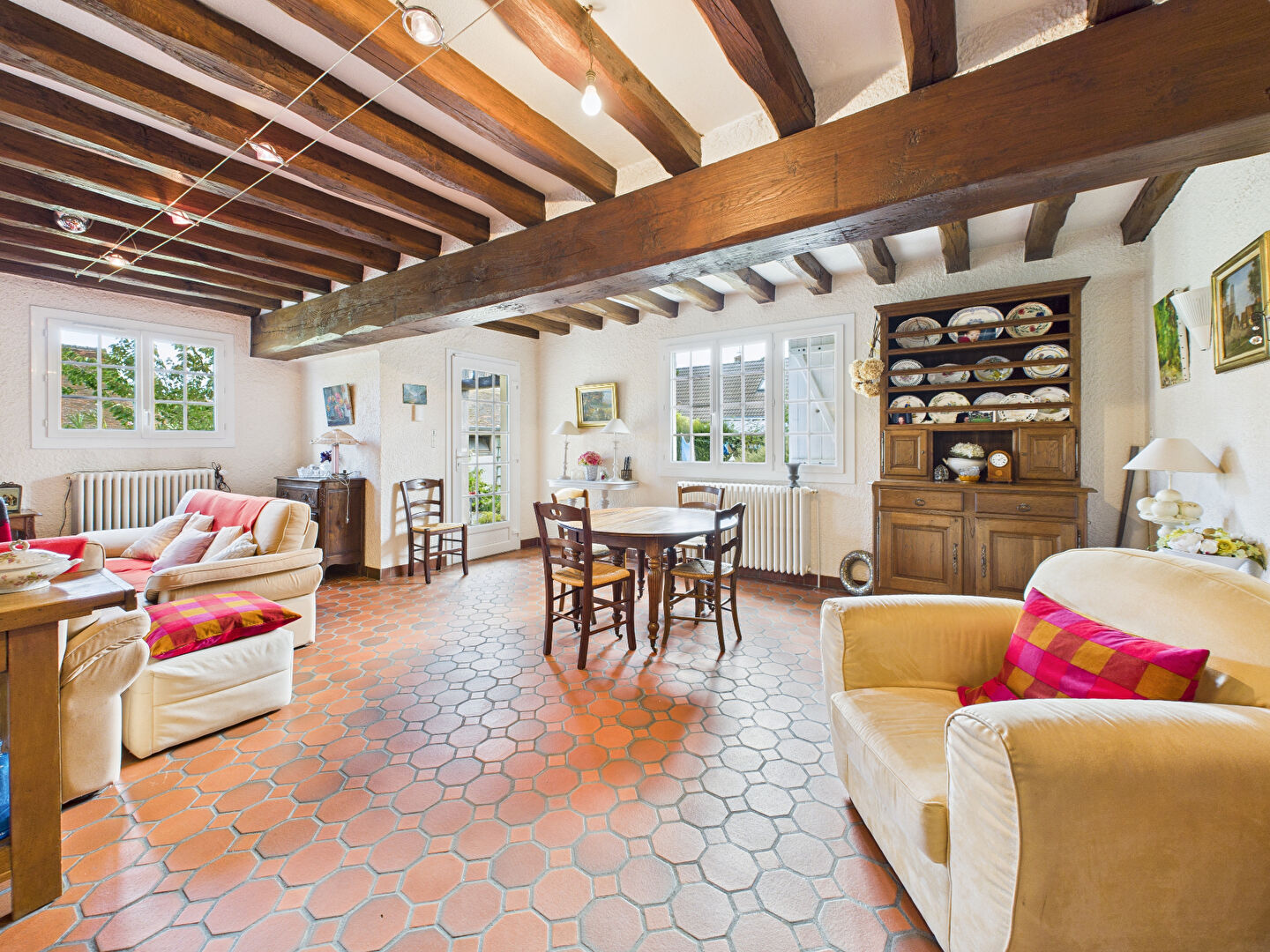 Photo A 18 MINUTES D HOUDAN - BELLE MAISON ANCIENNE - PROCHE NOGENT LE ROI - 6 PIECES image 4/6