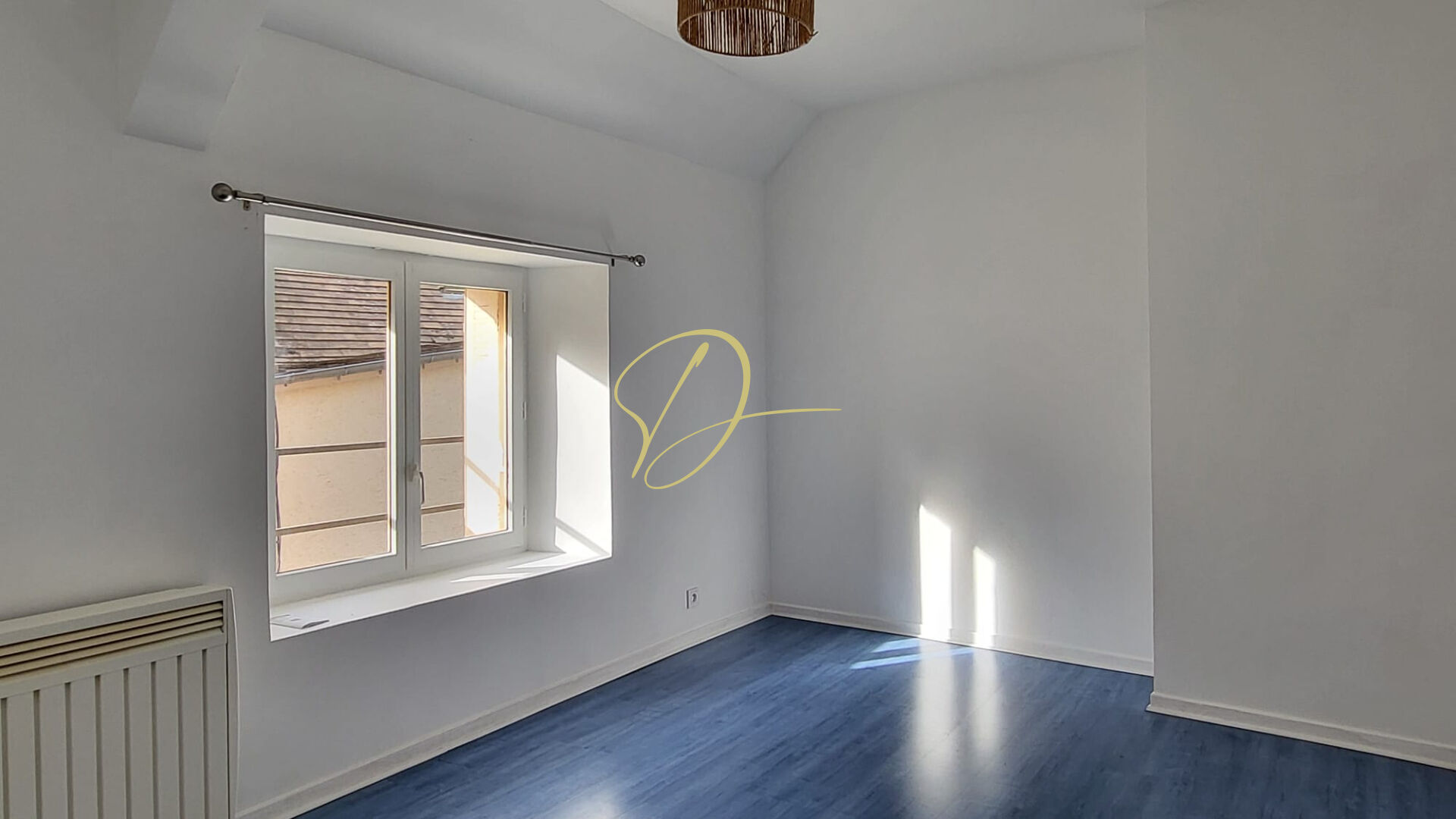 Photo Maison de ville + terrasse et place de parking, EPERNON image 5/6