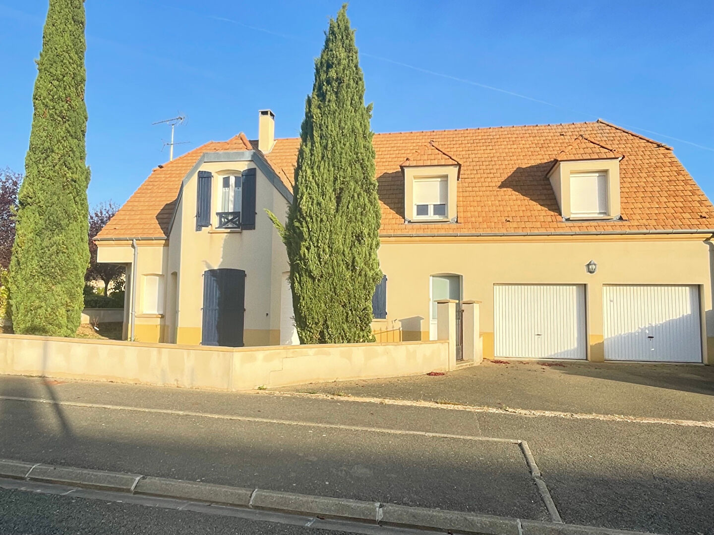 Agence immobilière de Hanches Immobilier - Hanches Immobilier