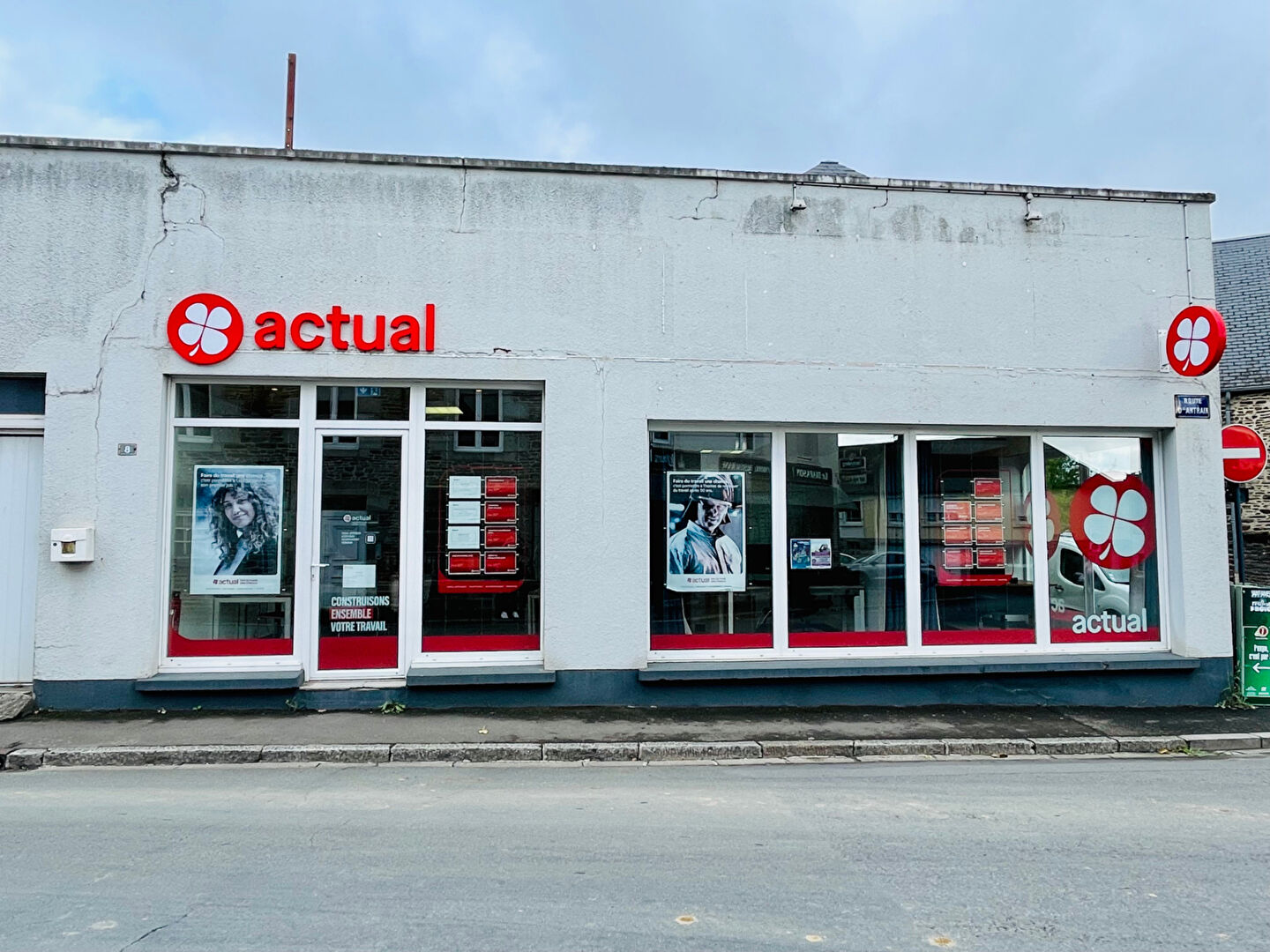 A LOUER : LOCAL COMMERCIAL - SAINT JAMES