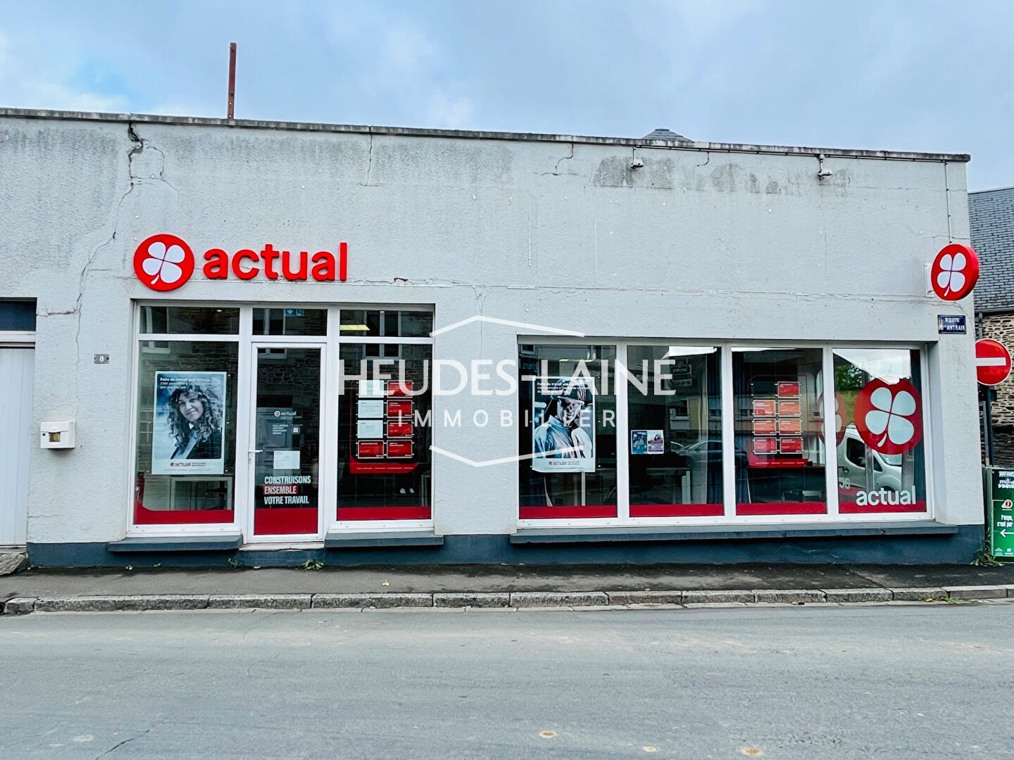 A LOUER : LOCAL COMMERCIAL - SAINT JAMES