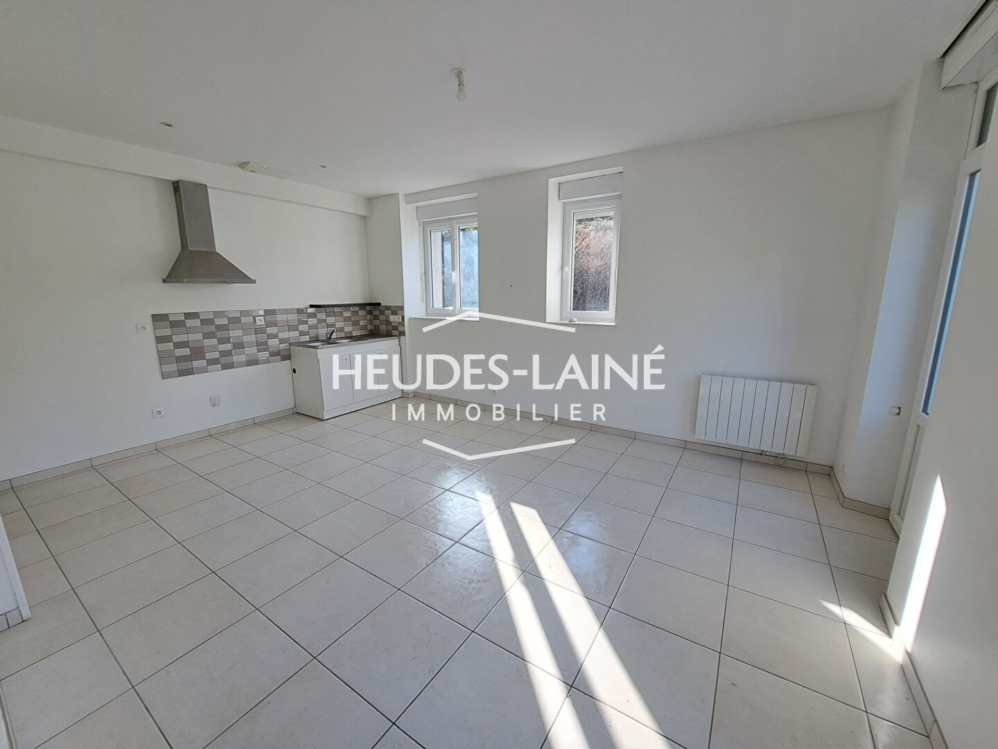 Agence immobilière de 
 Heudes-Laine Immobilier - HEUDES-LAINE IMMOBILIER 
