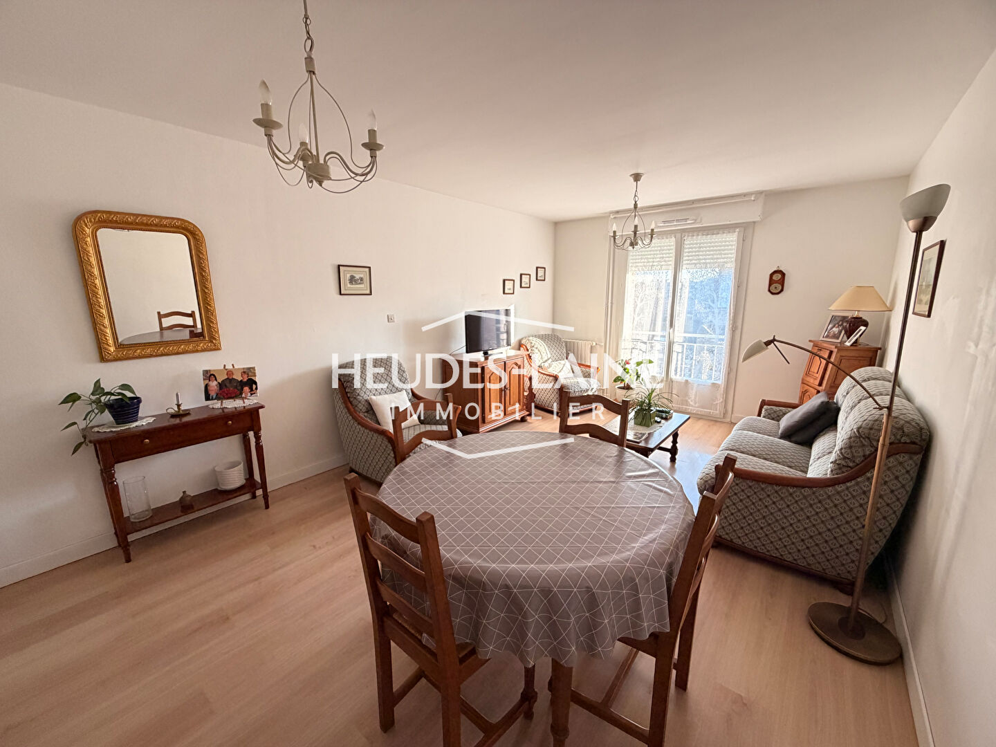 Agence immobilière de 
 Heudes-Laine Immobilier - HEUDES-LAINE IMMOBILIER 
