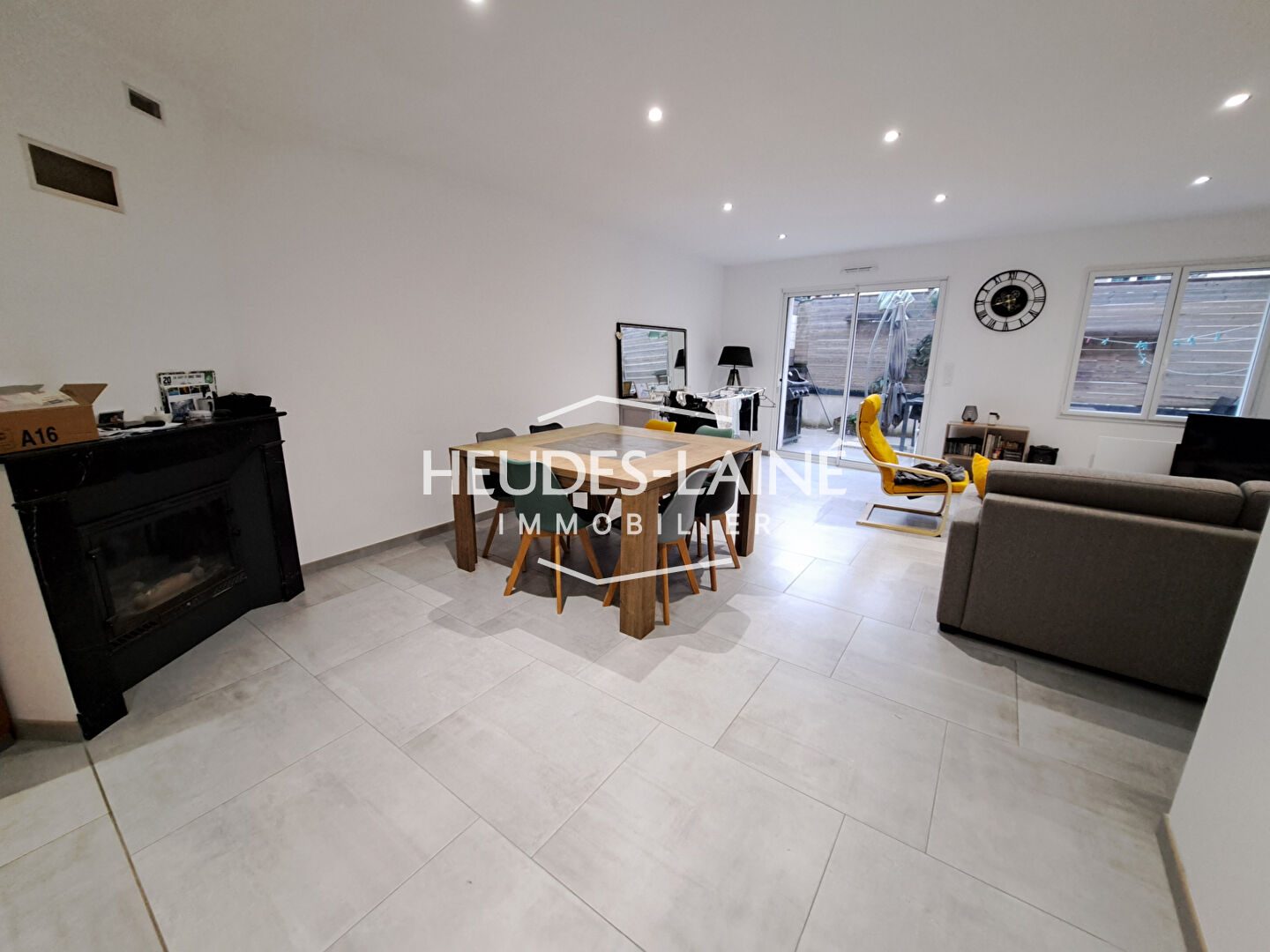 A LOUER : AVRANCHES - APPARTEMENT F.4 - Non Meublé