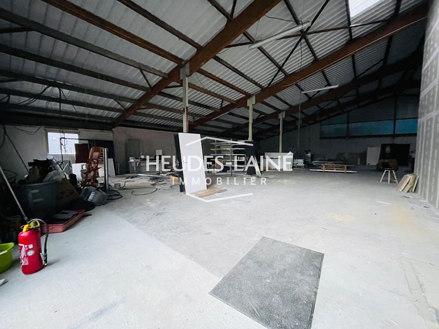 Photo A LOUER : SAINT SENIER SOUS AVRANCHES - LOCAL COMMERCIAL OU PROFESSIONNEL image 6/6