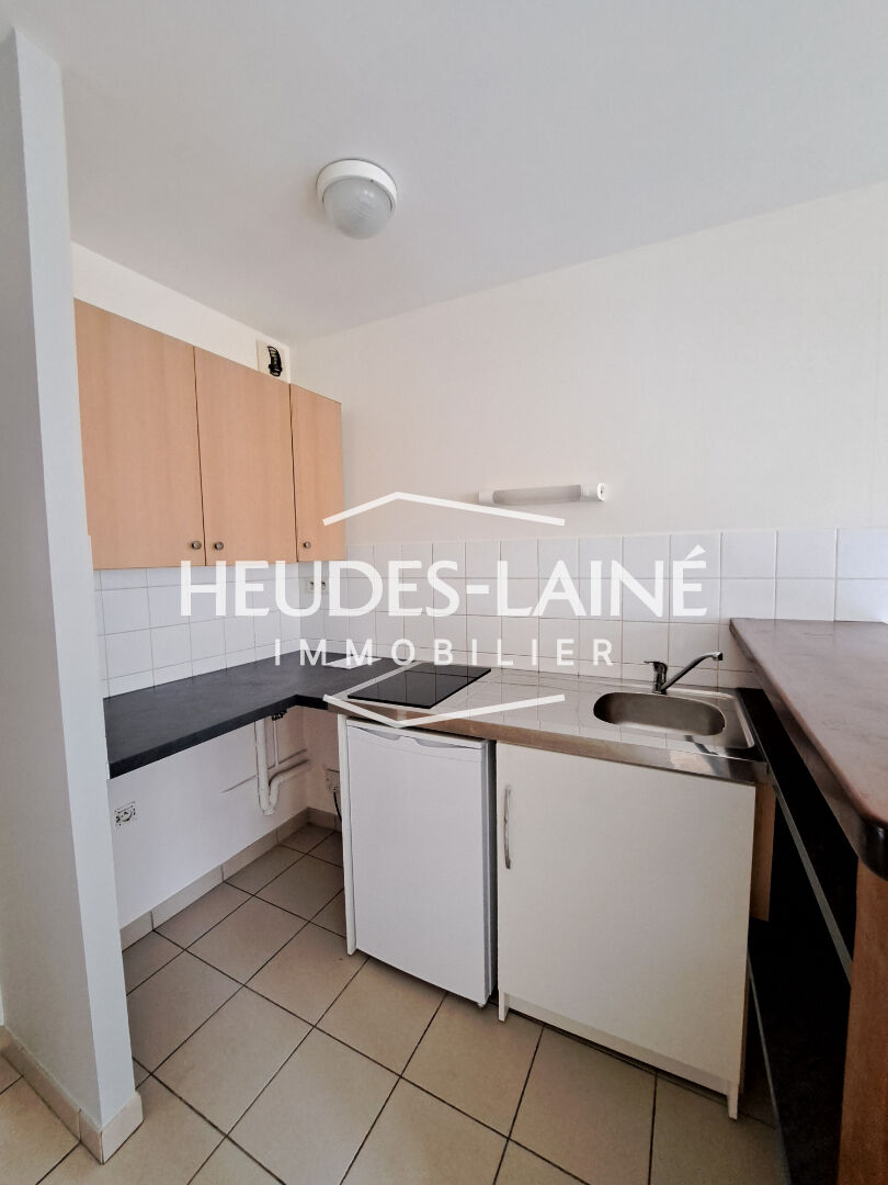 Photo A LOUER : AVRANCHES - APPARTEMENT F2 - Non Meublé image 2/6