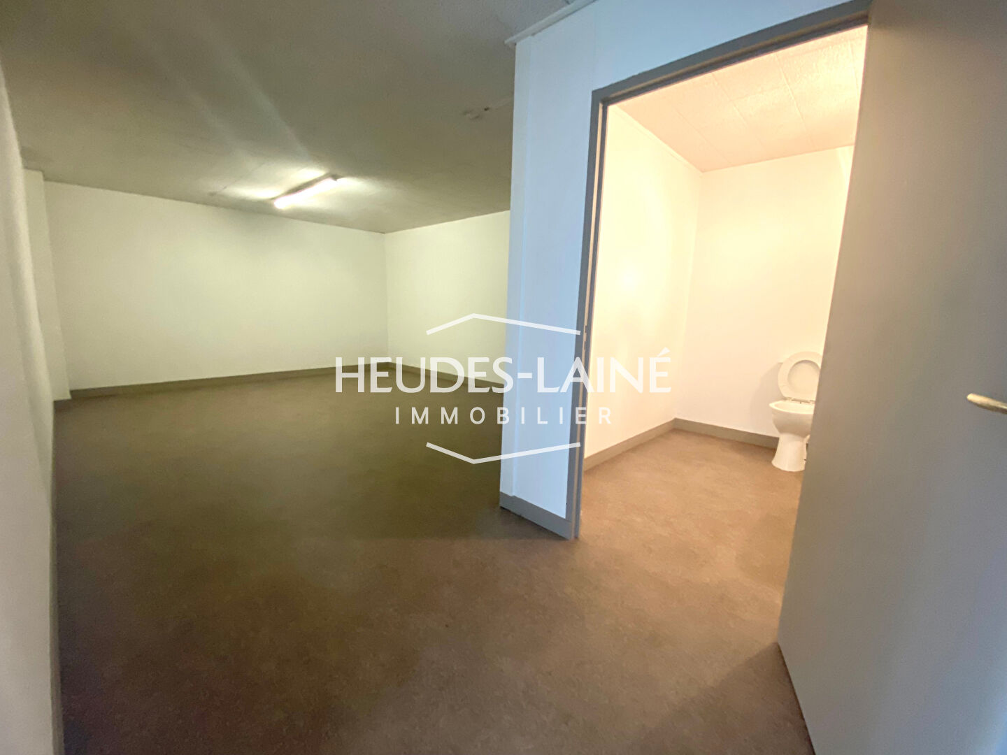 Photo A LOUER : SAINT HILAIRE DU HARCOUET - Local Commercial image 5/6