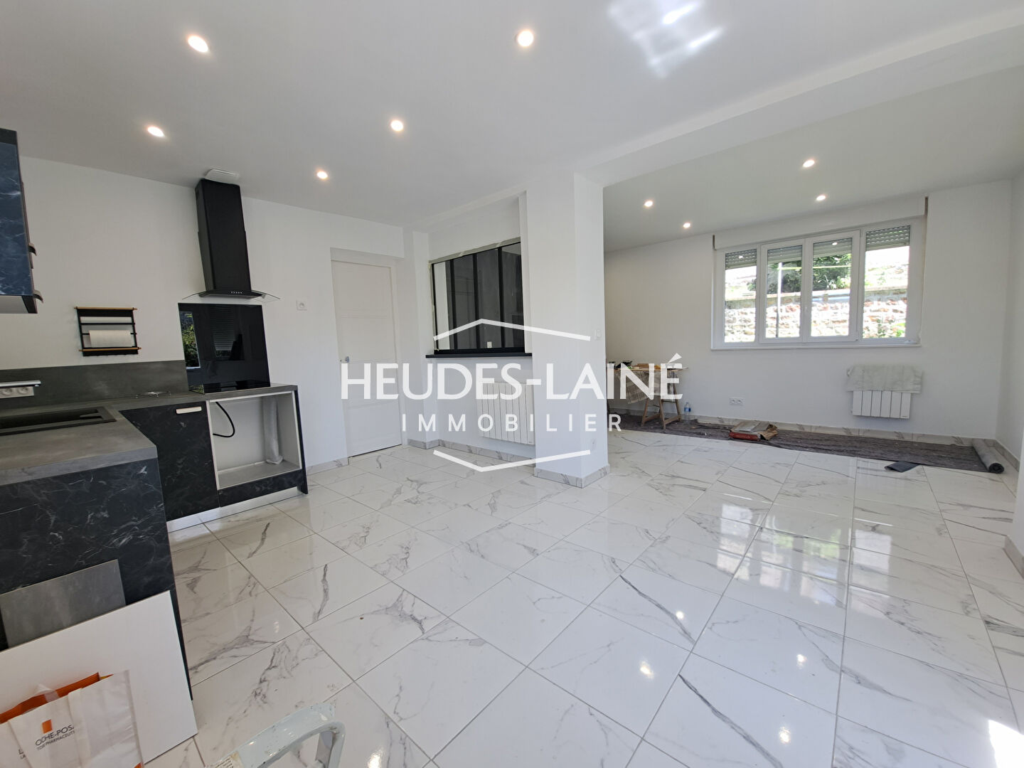 Photo A LOUER : MORTAIN - F2- Non meublé image 1/6