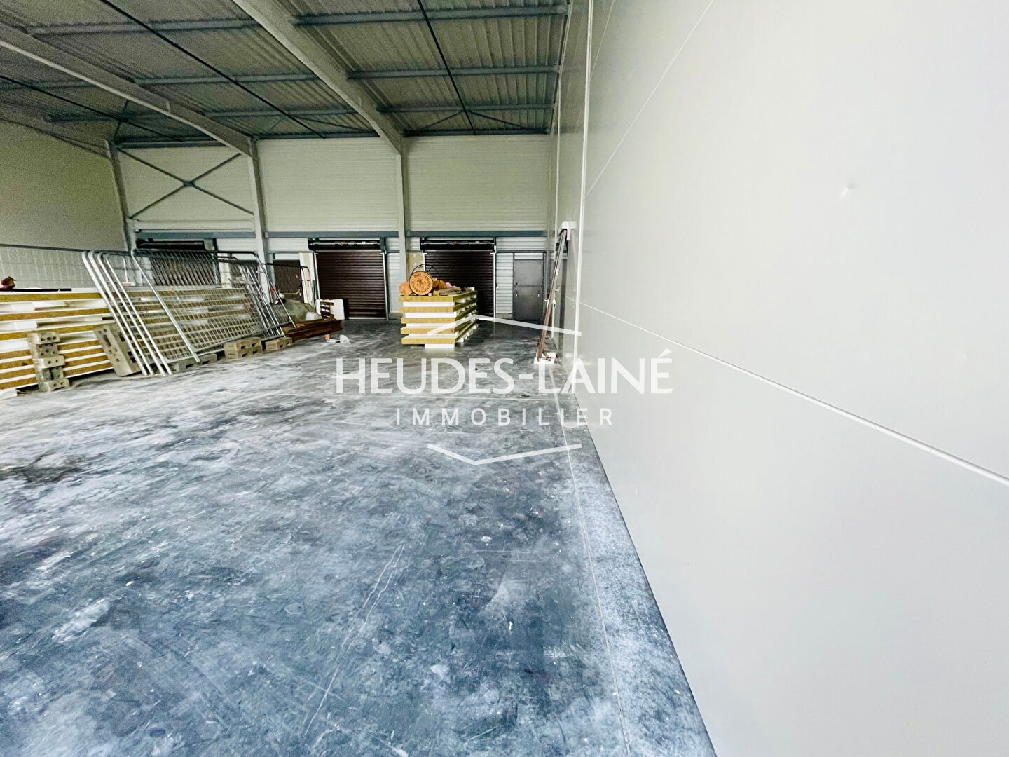 Photo A LOUER : SARTILLY BAIE BOCAGE - LOCAL COMMERCIAL 166 M² image 3/4