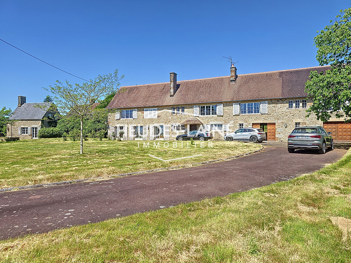 Photo Manche -Saint Pois - Longère sur un parc de 14 200 m² image 2/6