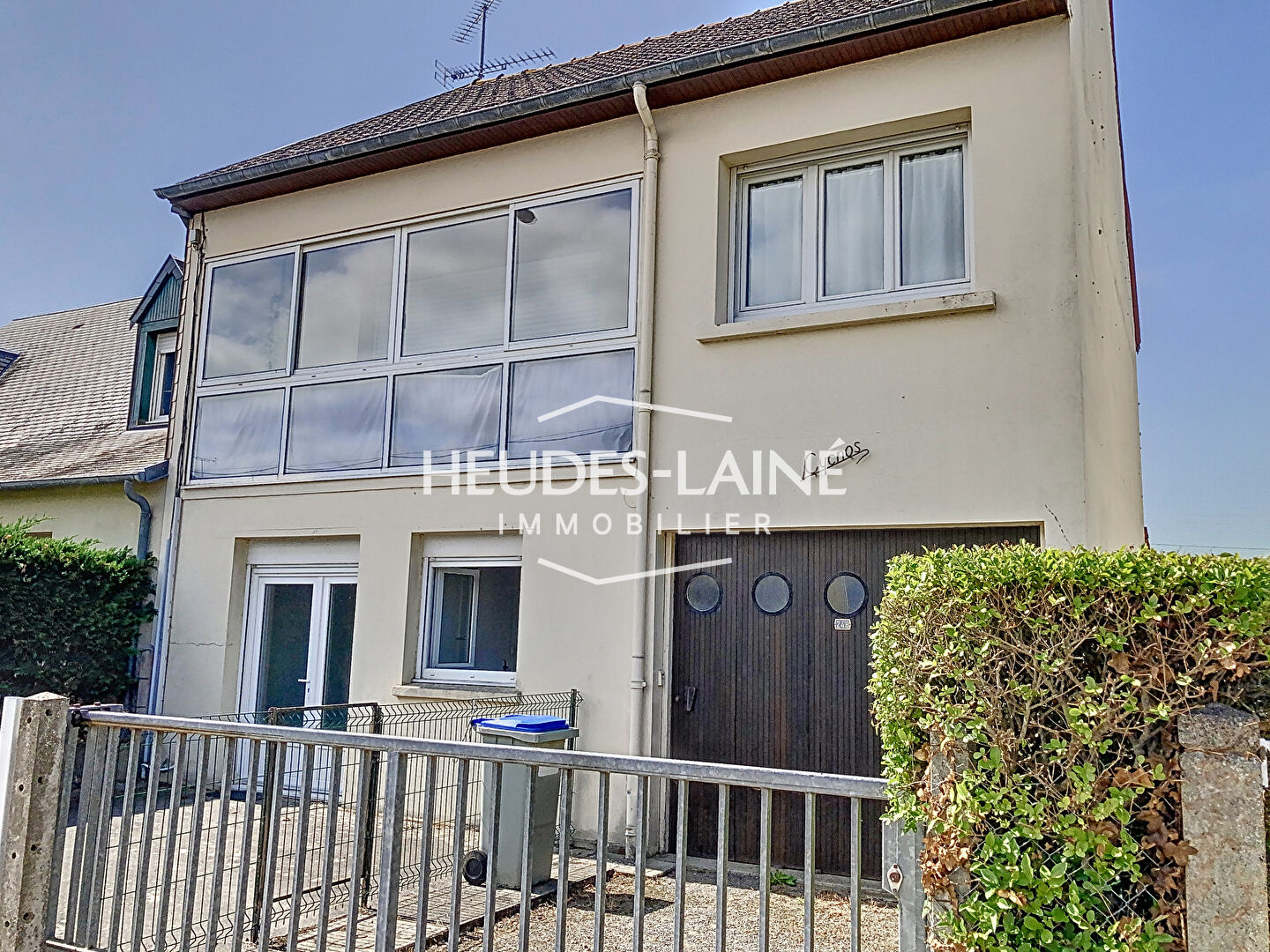 SAINT-PAIR-SUR-MER -  ensemble immobilier à vendre - 50380