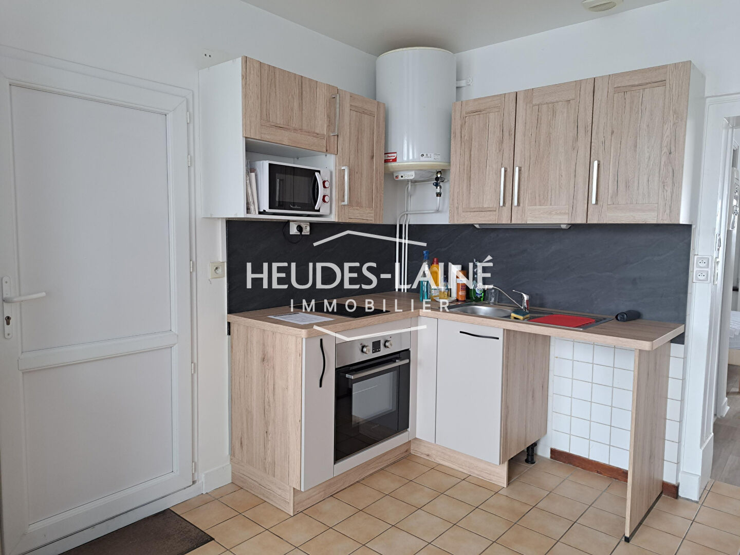 Photo A LOUER - ST HILAIRE- Appartement F.2 - meublé image 4/6