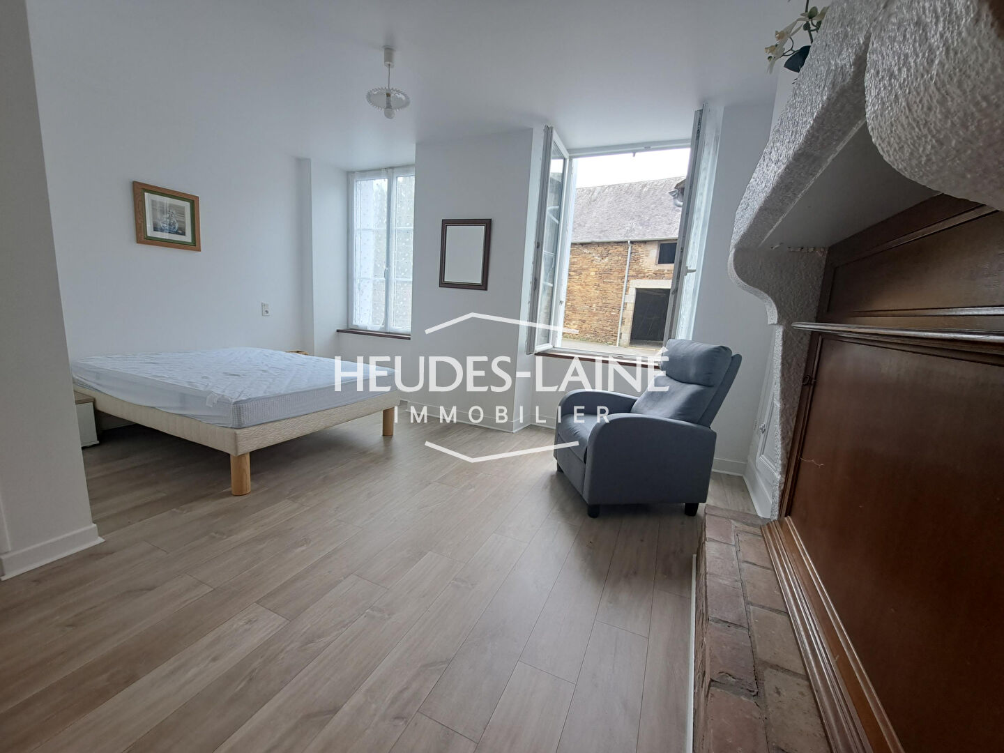 Photo A LOUER - ST HILAIRE- Appartement F.2 - meublé image 6/6