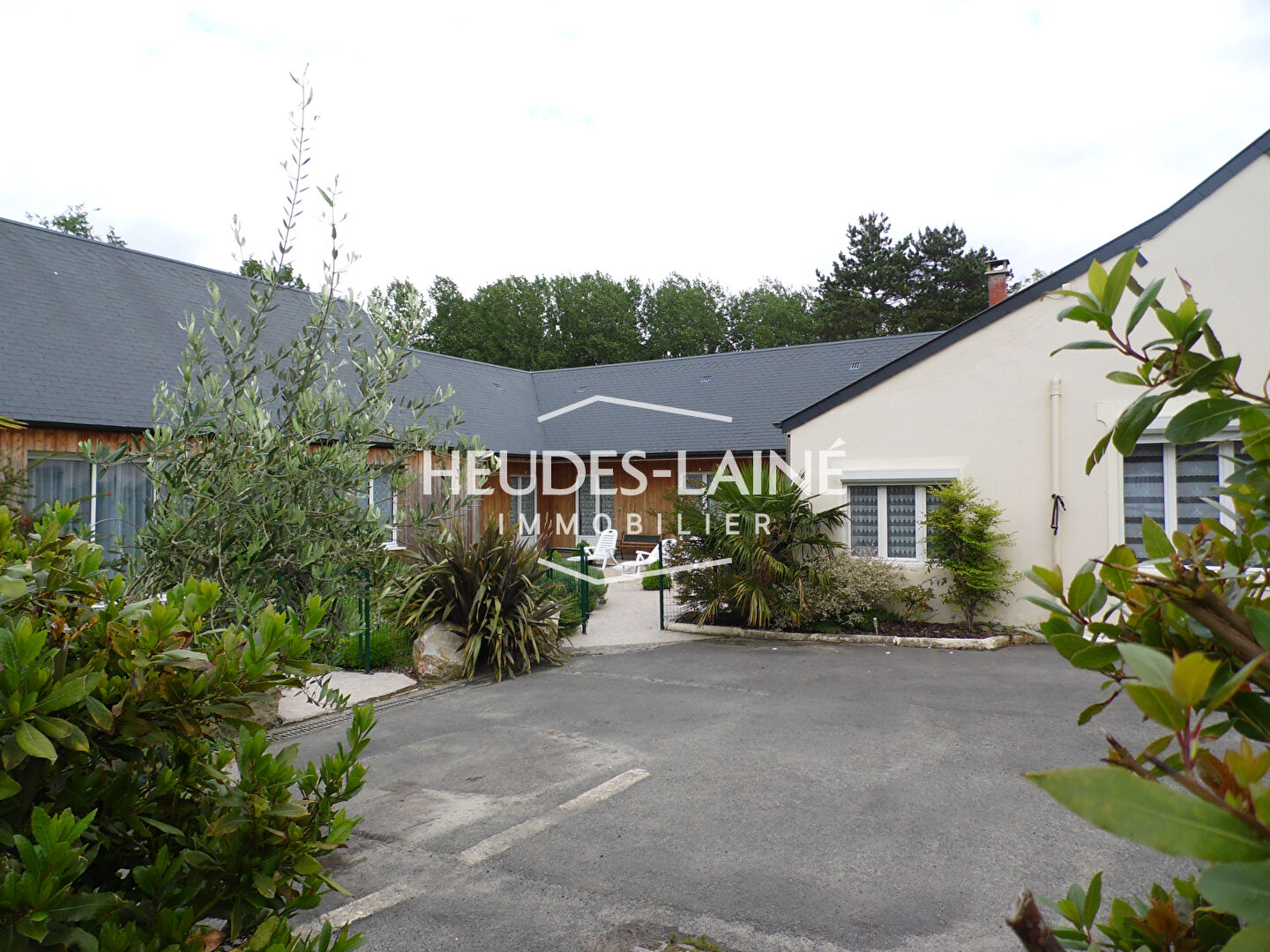 SAINT JEAN LE THOMAS - ensemble immobilier à vendre - maison et gîte à vendre - 50530