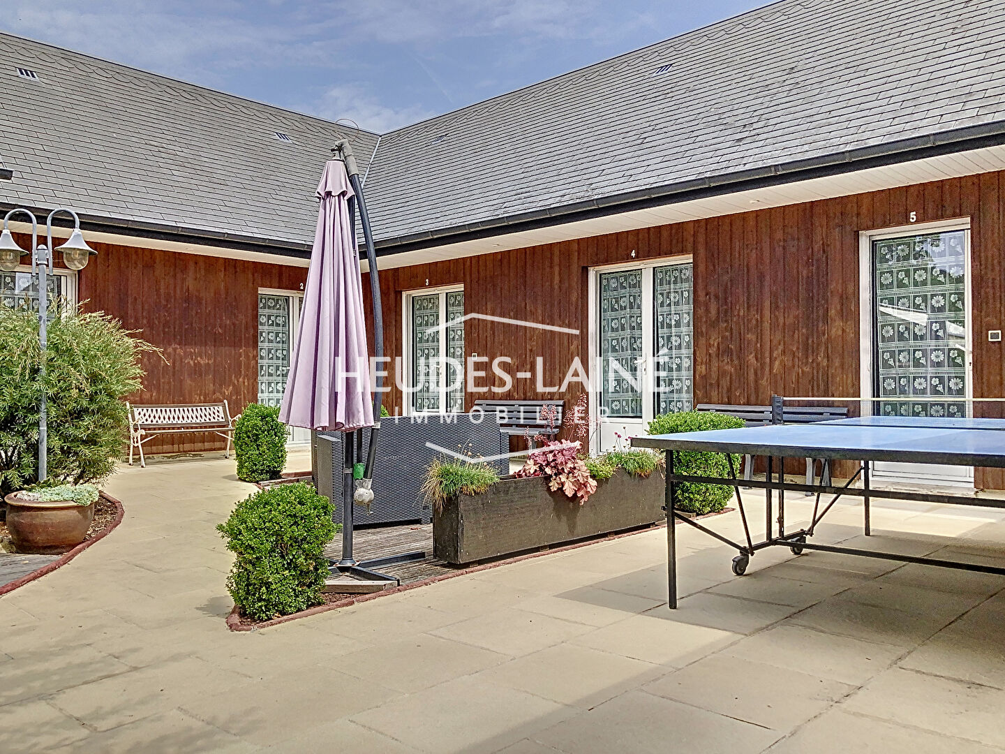 Photo SAINT JEAN LE THOMAS - ensemble immobilier à vendre - maison et gîte à vendre - 50530 image 6/6