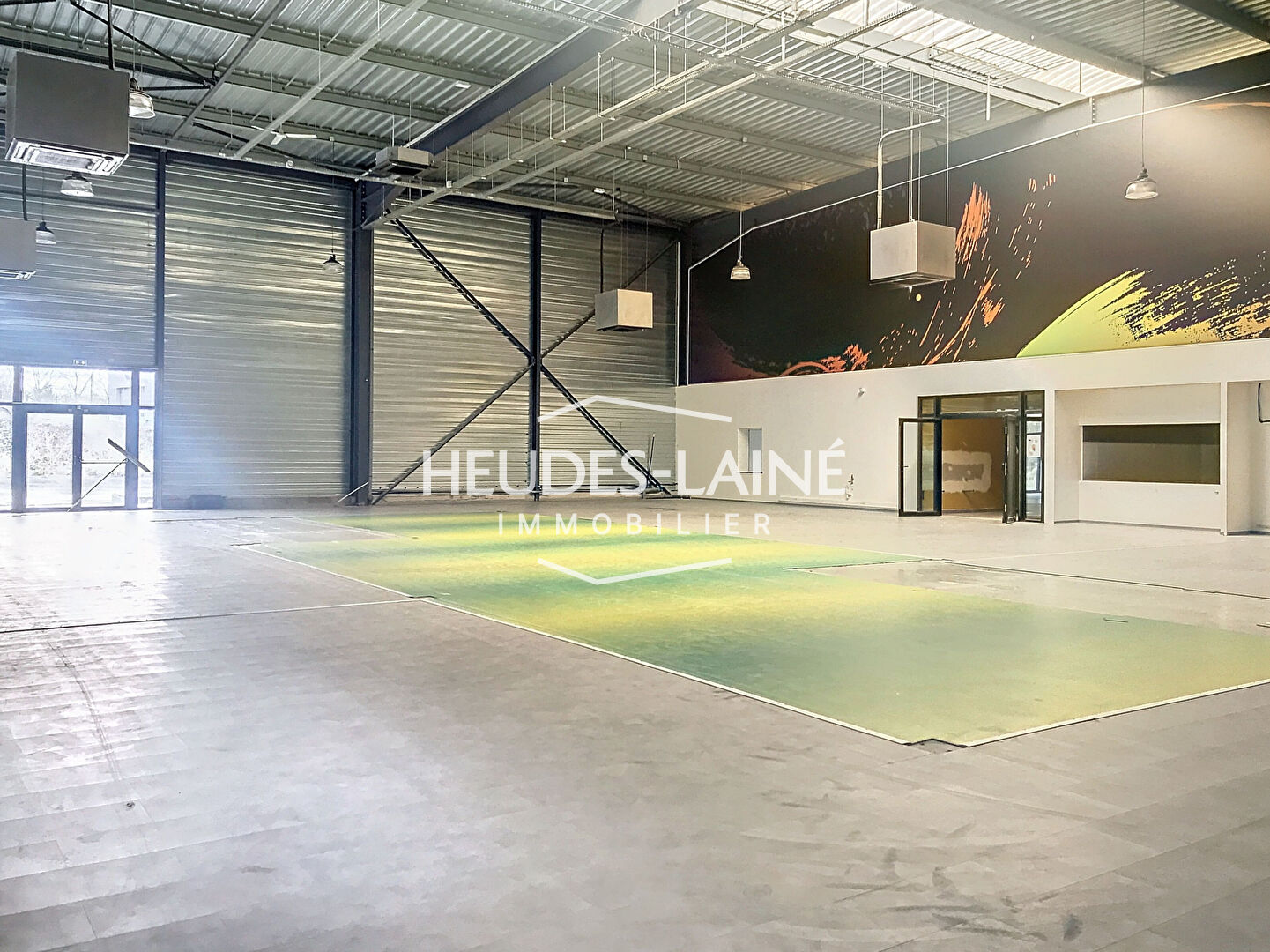 Photo Local d'activité 970 m2 image 3/6