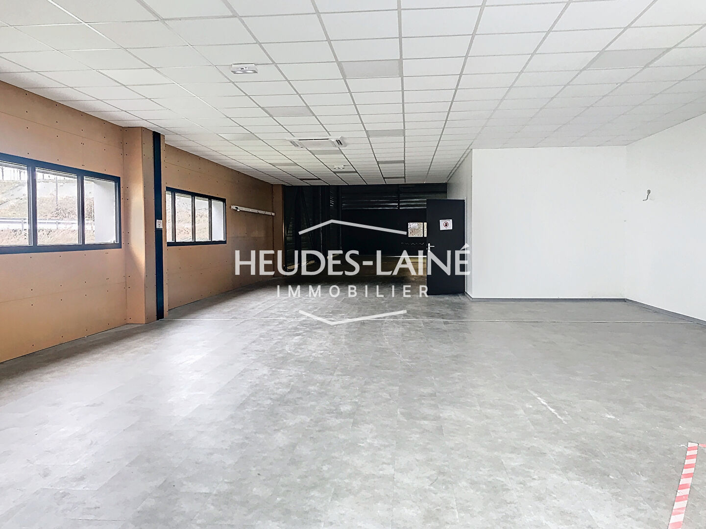 Photo Local d'activité 970 m2 image 5/6