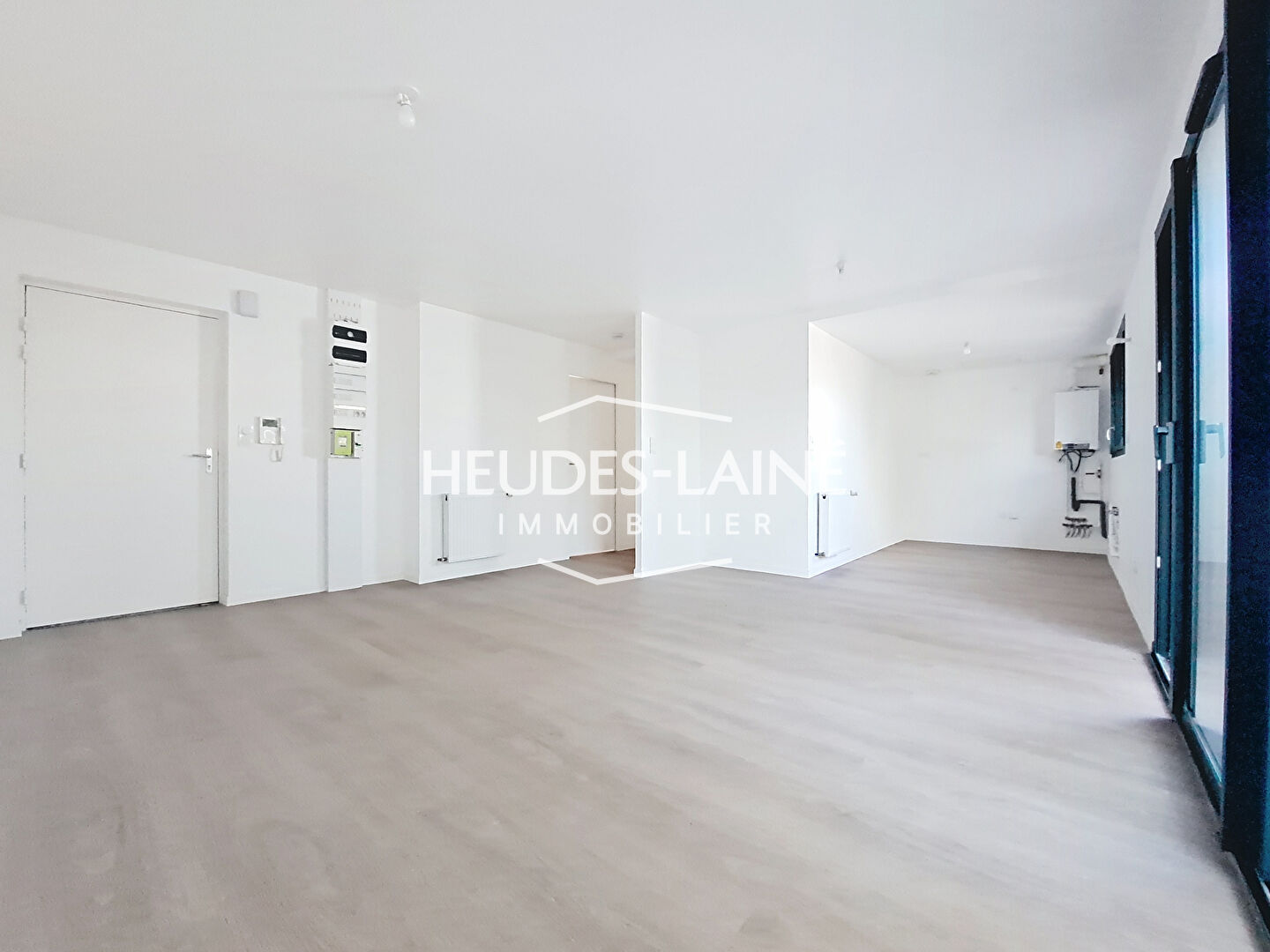 Photo DONVILLE-LES-BAINS - Appartement en rez-de-chaussée à vendre - 50350 image 3/6