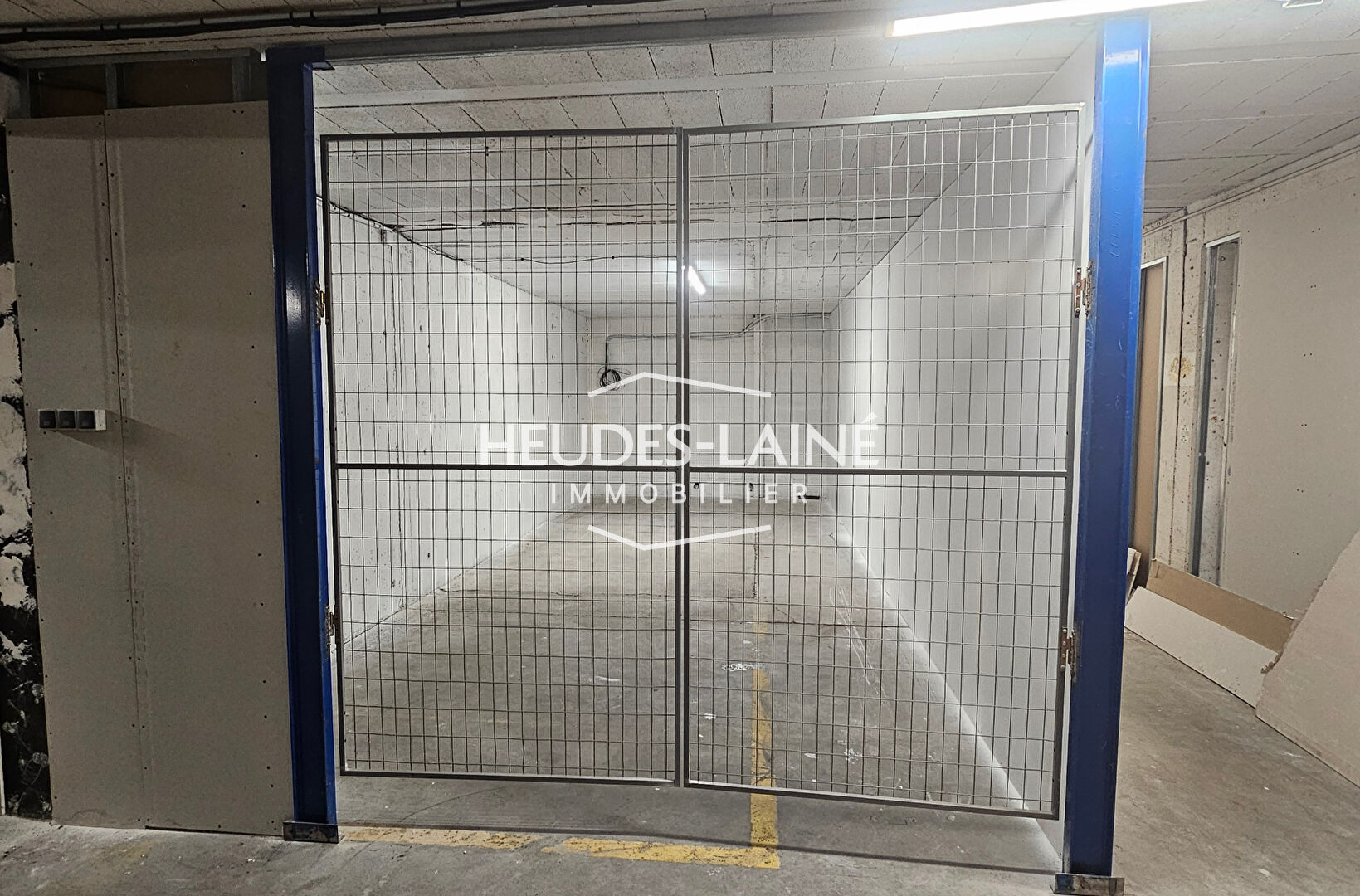 Photo A LOUER : PRECEY - BOX DE STOCKAGE -  50 M² ENVIRON image 2/2