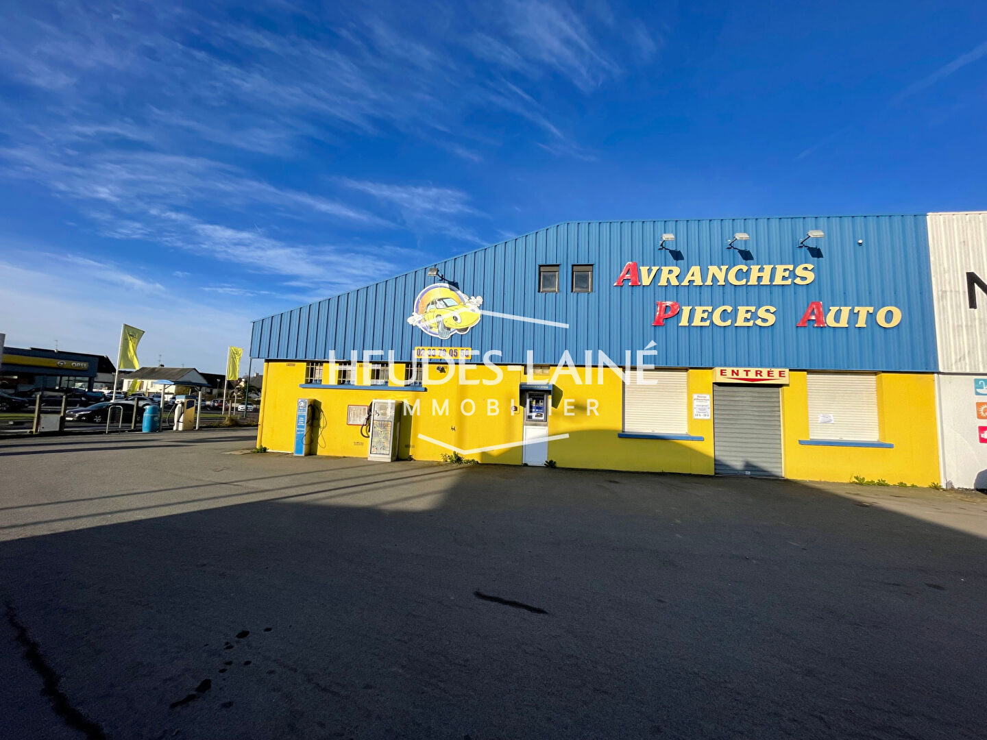 A LOUER : SAINT SENIER SOUS AVRANCHES - LOCAL COMMERCIAL - 3200 m² environ