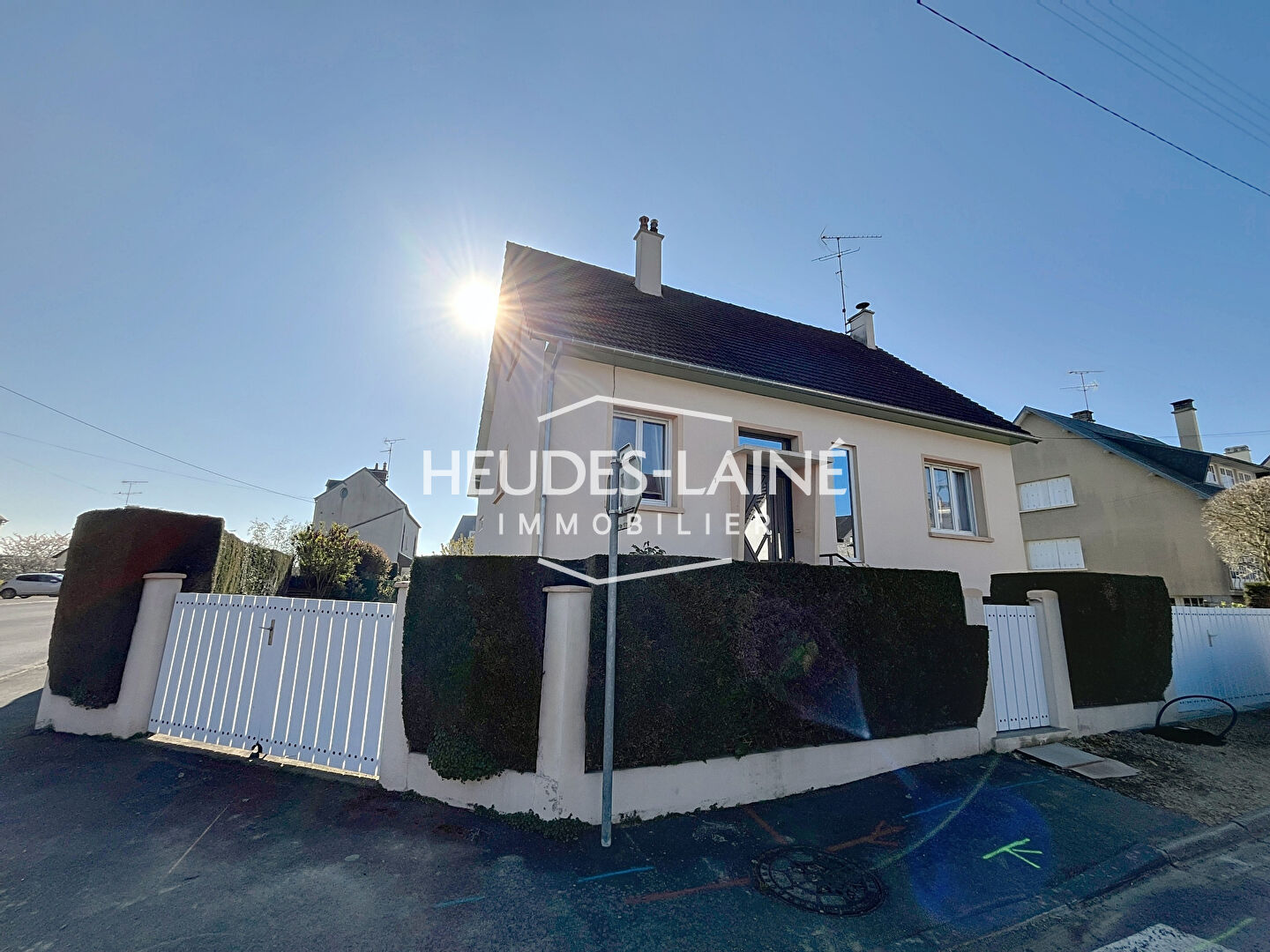 Agence immobilière de 
 Heudes-Laine Immobilier - HEUDES-LAINE IMMOBILIER 
