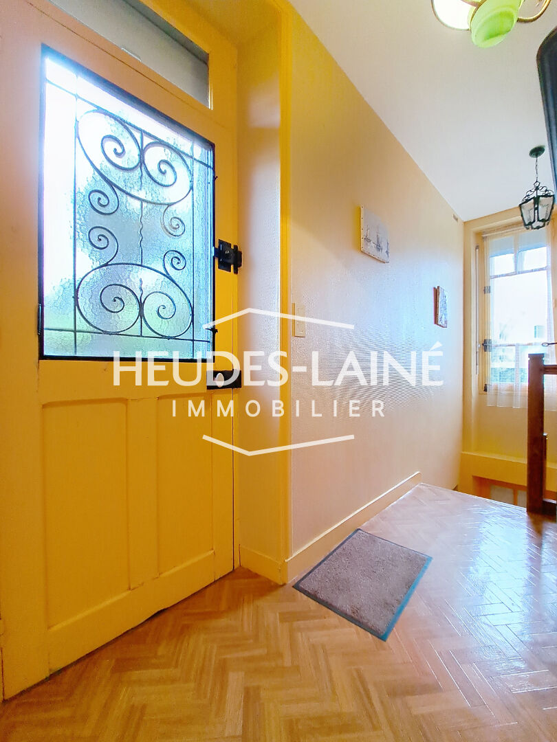 Photo SAINT-PAIR-SUR-MER - Maison des années 30 en pierres à vendre - 50380 image 5/6