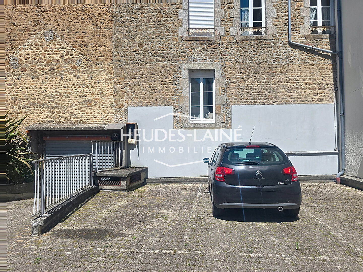 À vendre : place de parking à Avranches