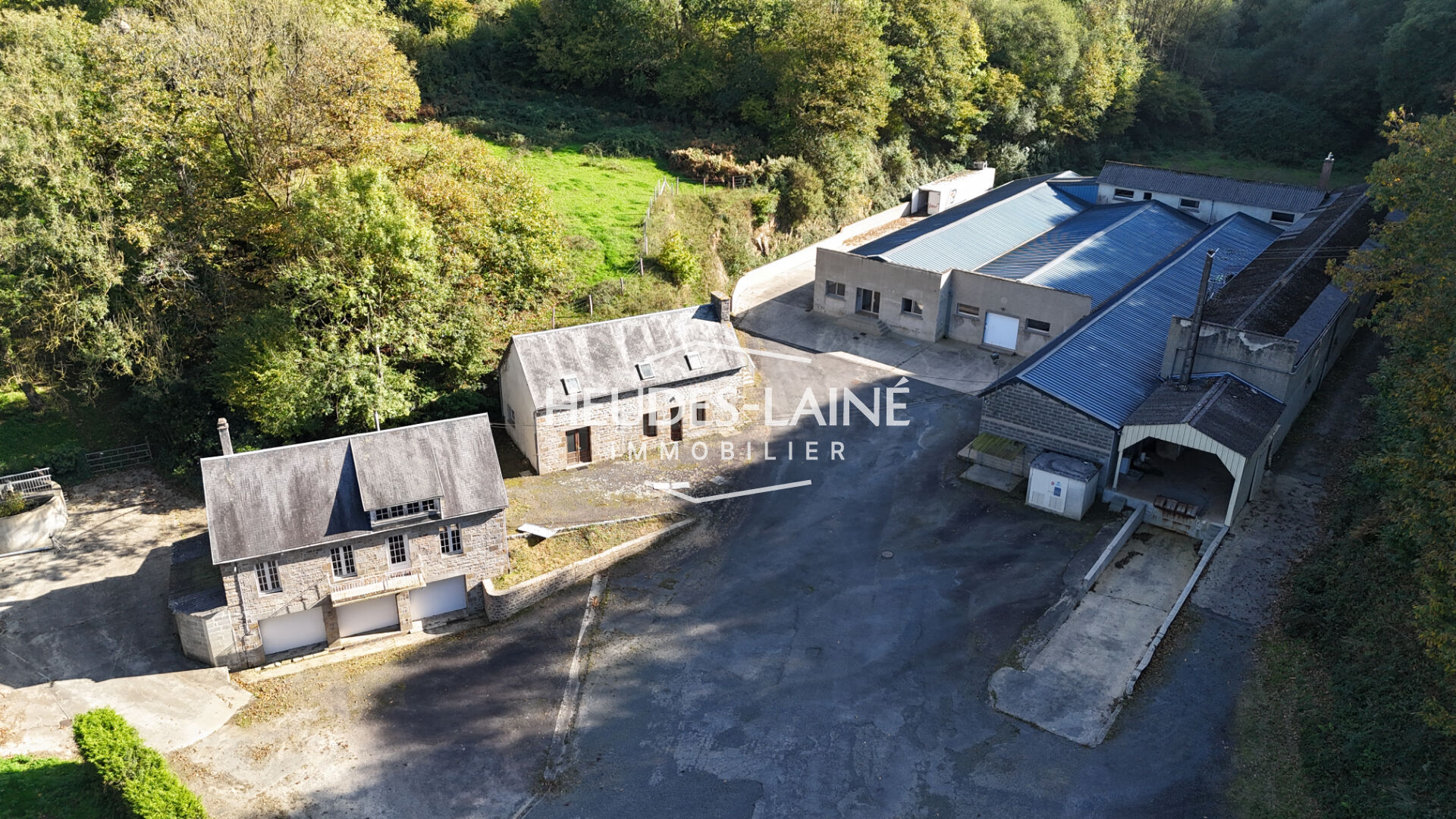 Entrepôt / local industriel - ST-SENIER SOUS AVRANCHES