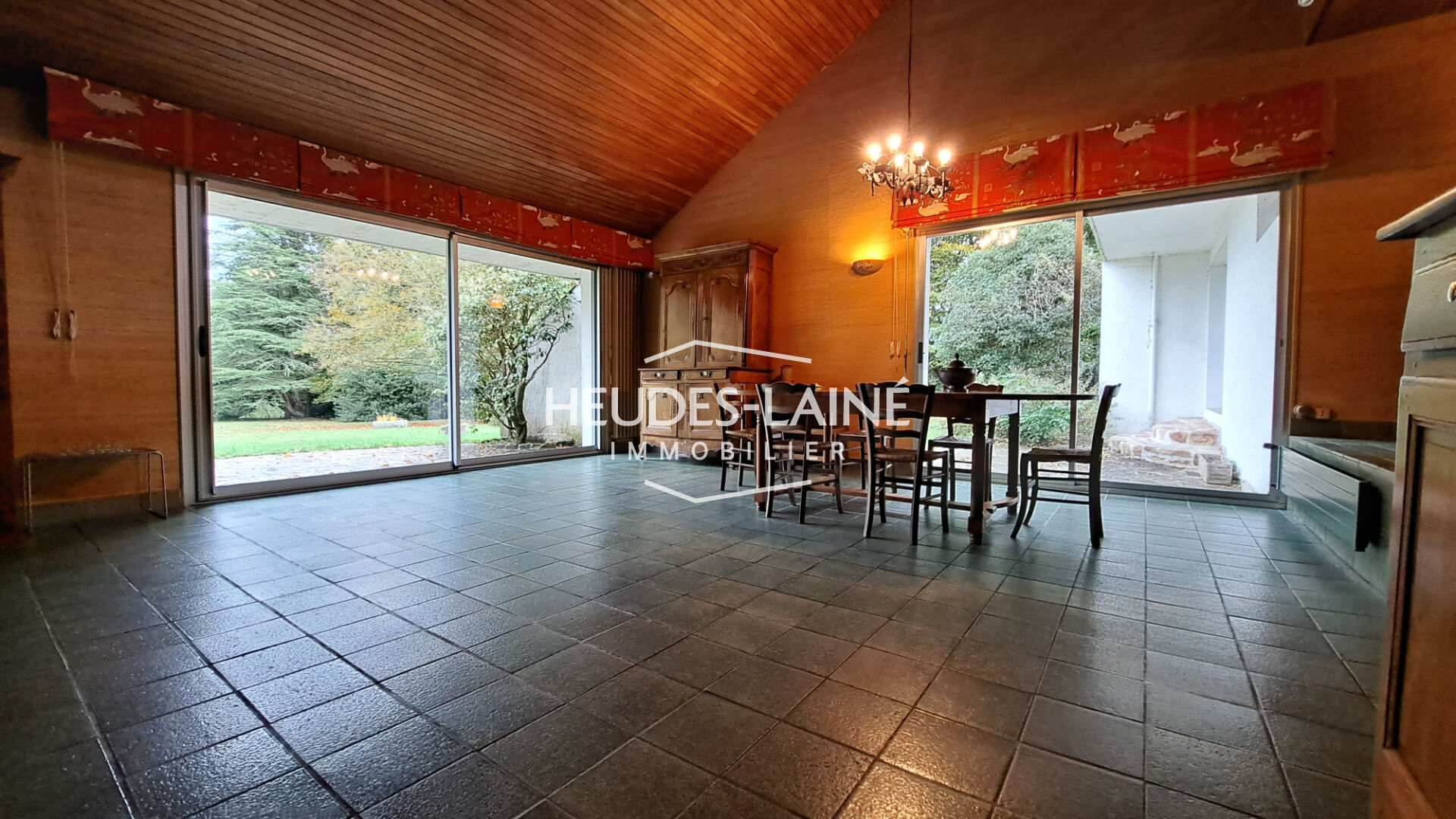 Photo SAINT-PAIR-SUR-MER - Maison d'architecte sur magnifique parc arboré à vendre - 50380 image 5/6