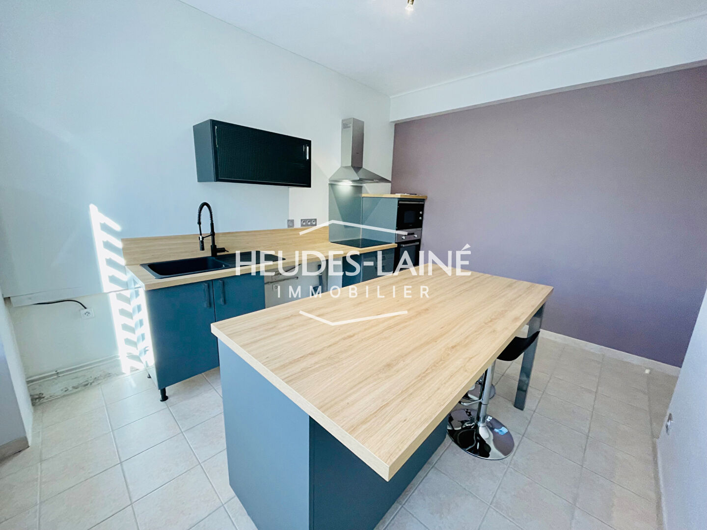 A LOUER : AVRANCHES - APPARTEMENT F.2 - NON MEUBLE