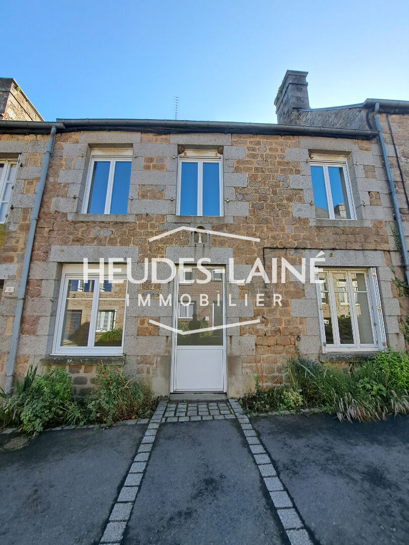 Photo A LOUER : LE FERRE- Maison F.4 - Non meublée image 1/6