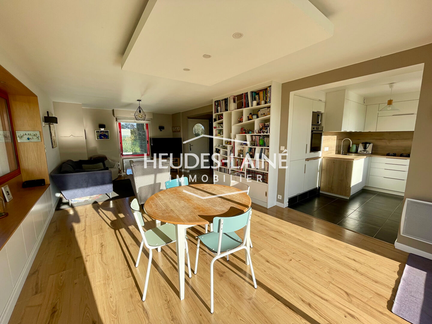 A LOUER : Maison Vains 4 pièces - 104 m2 - Non meublée