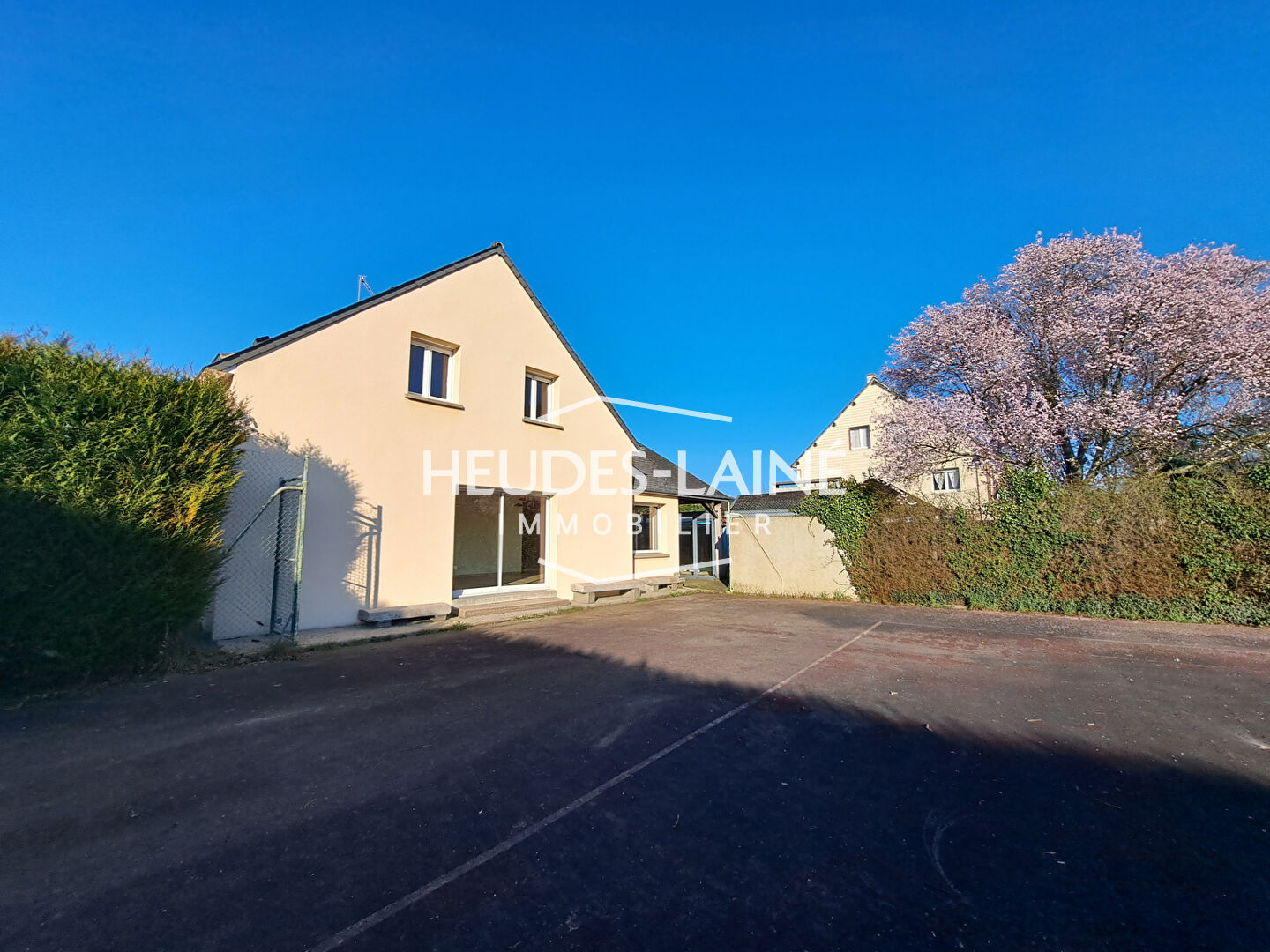 Agence immobilière de Heudes-Laine Immobilier - HEUDES-LAINE IMMOBILIER ST HILAIRE DU HARCOUET