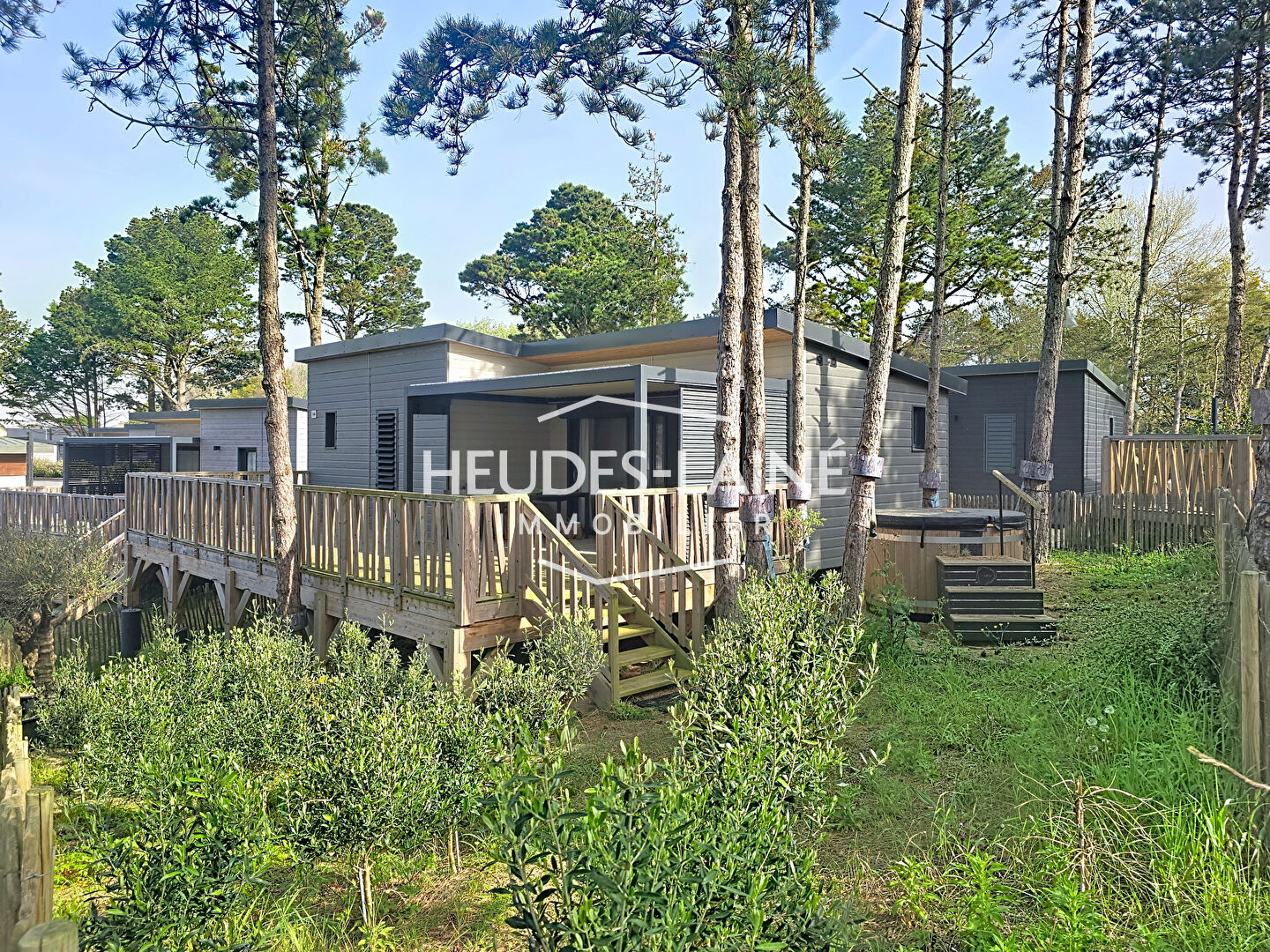 Agence immobilière de 
 Heudes-Laine Immobilier - HEUDES-LAINE IMMOBILIER 
