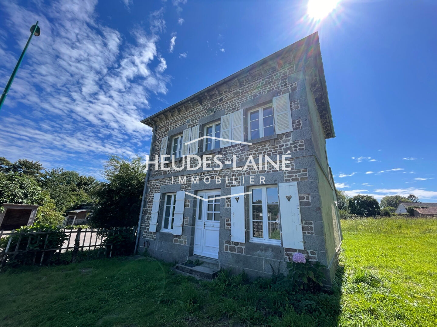 A LOUER : SAINTE PIENCE - Maison F.3 - Non meublée