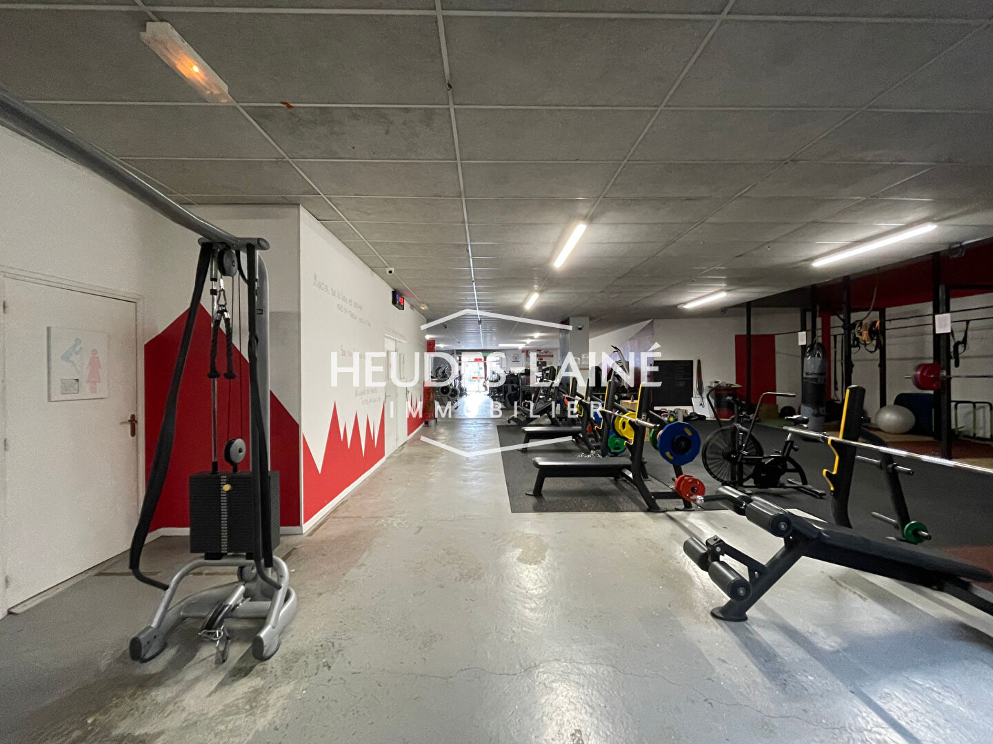 Photo A LOUER : MARCEY LES GREVES - LOCAL COMMERCIAL 440 M² ENVIRON image 3/6