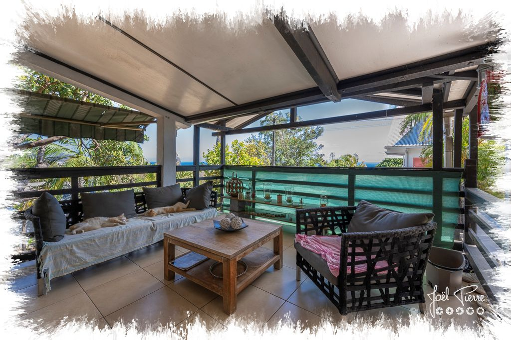 JPI : SAINTE CLOTILDE La Bretagne Villa T4 avec piscine sur 800 m de terrain arboré. Saint-Denis ...