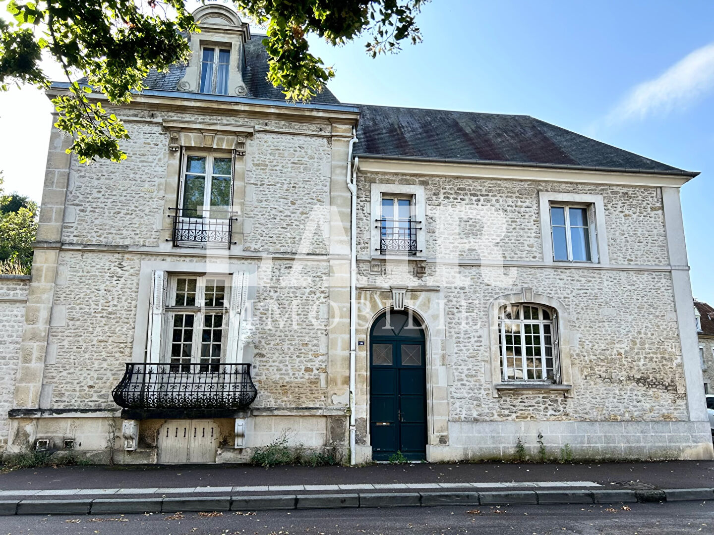 Maison bourgeoise en centre ville d'Argentan ref T14654