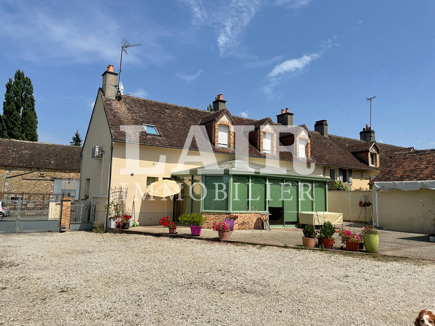 Maison avec dépendances et fort potentiel Réf: 14924