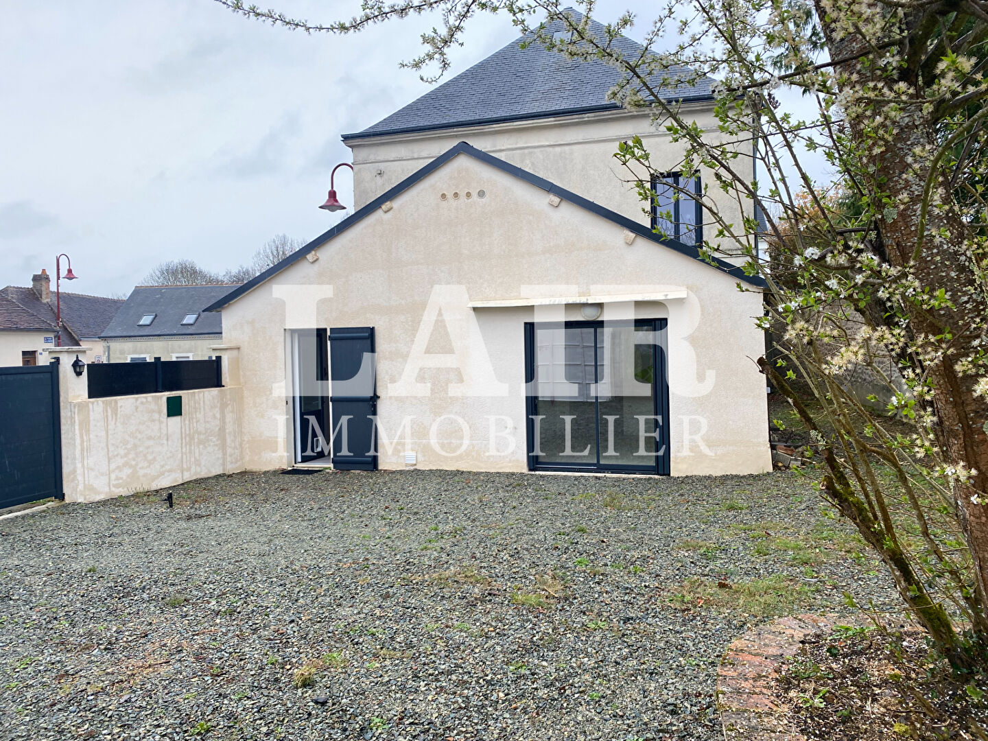 Maison de 185 m² avec jardin et garage - Réf. 15462