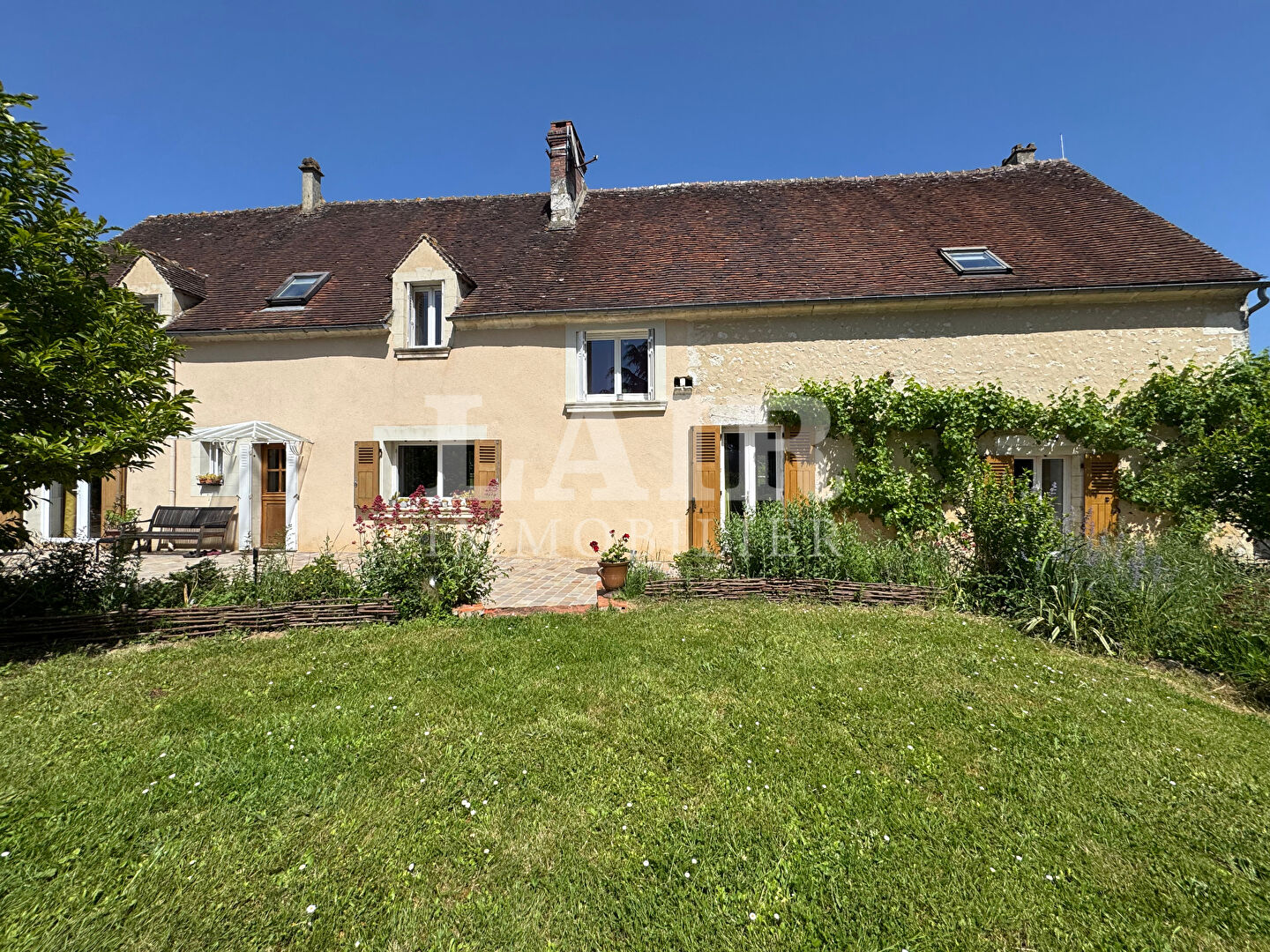 Ancienne Ferme Percheronne du XVIIIe.1,7 Ha. DPE C-Ref M14521