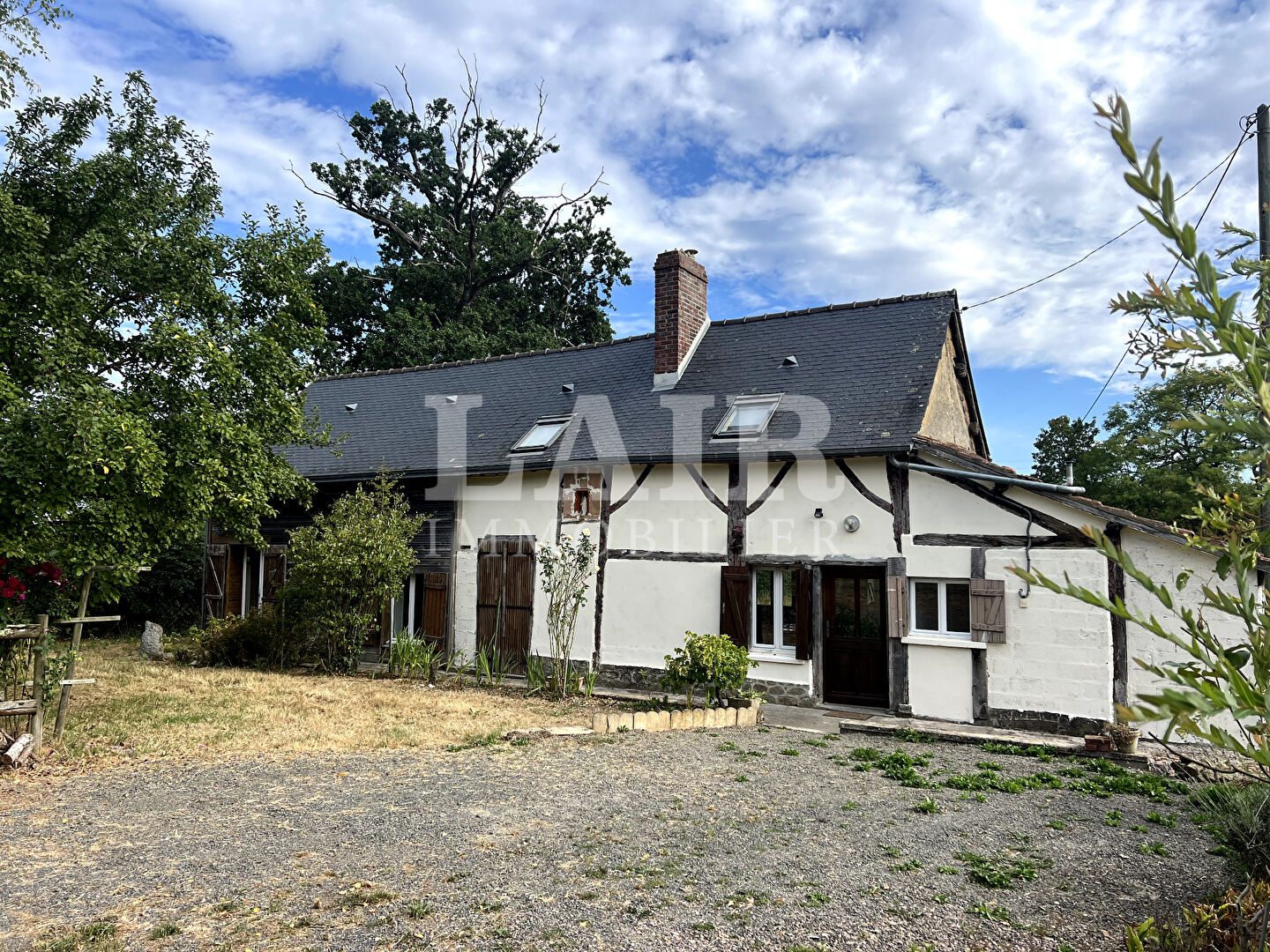 Maison Colombage, 3 minutes de Briouze sur 17598 m² - Réf: E15547