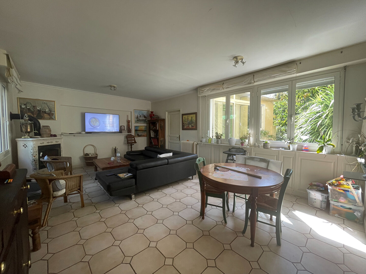 Photo CONCARNEAU, maison atypique des années 30 de 175 m² avec jardin garage et atelier image 3/6