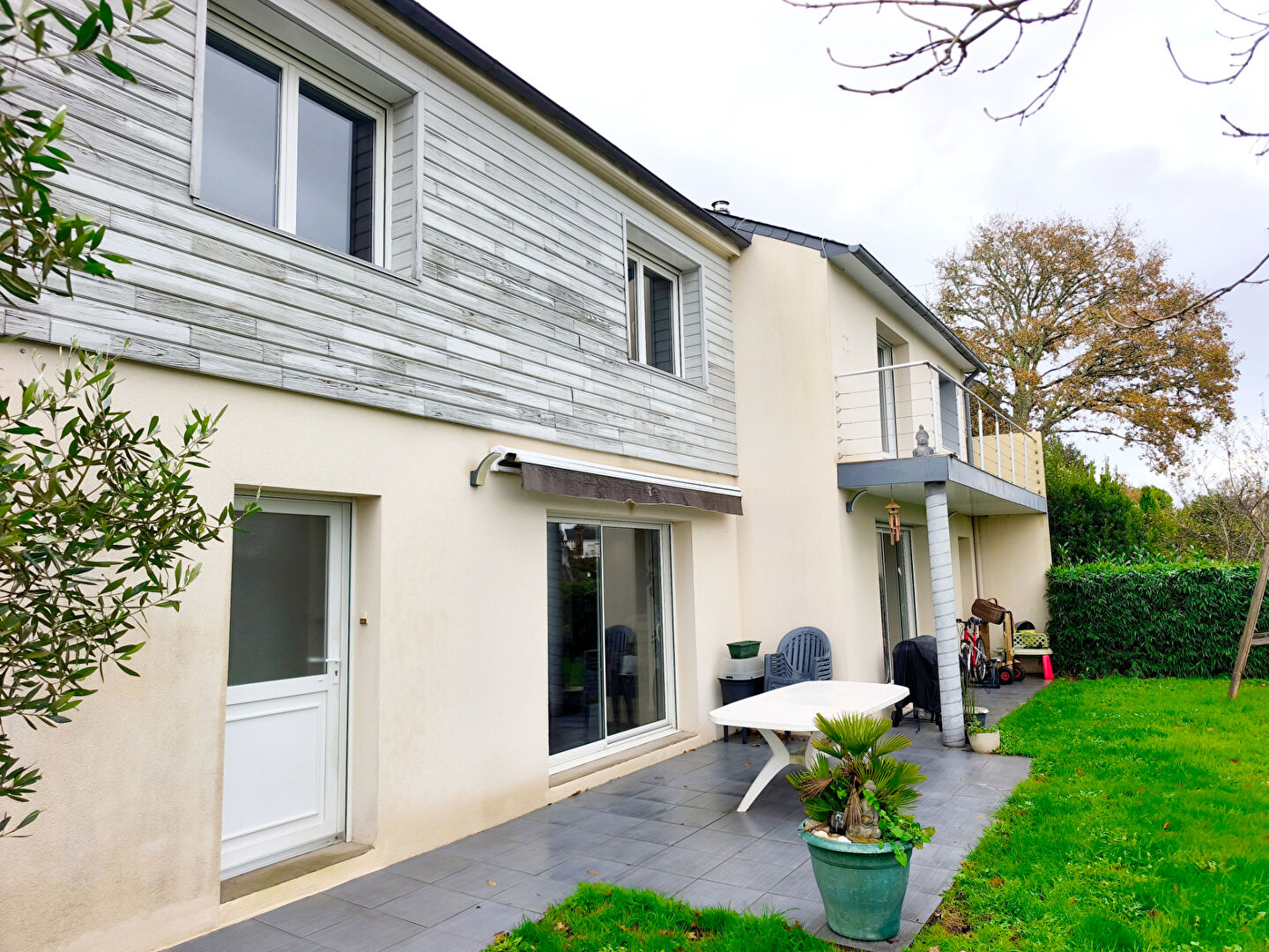 Photo ELLIANT - Maison - 159m² image 1/6