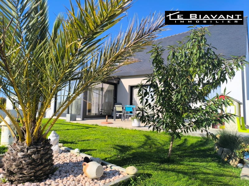 ROSPORDEN Contemporaine de 122 m² avec vie de plain pied