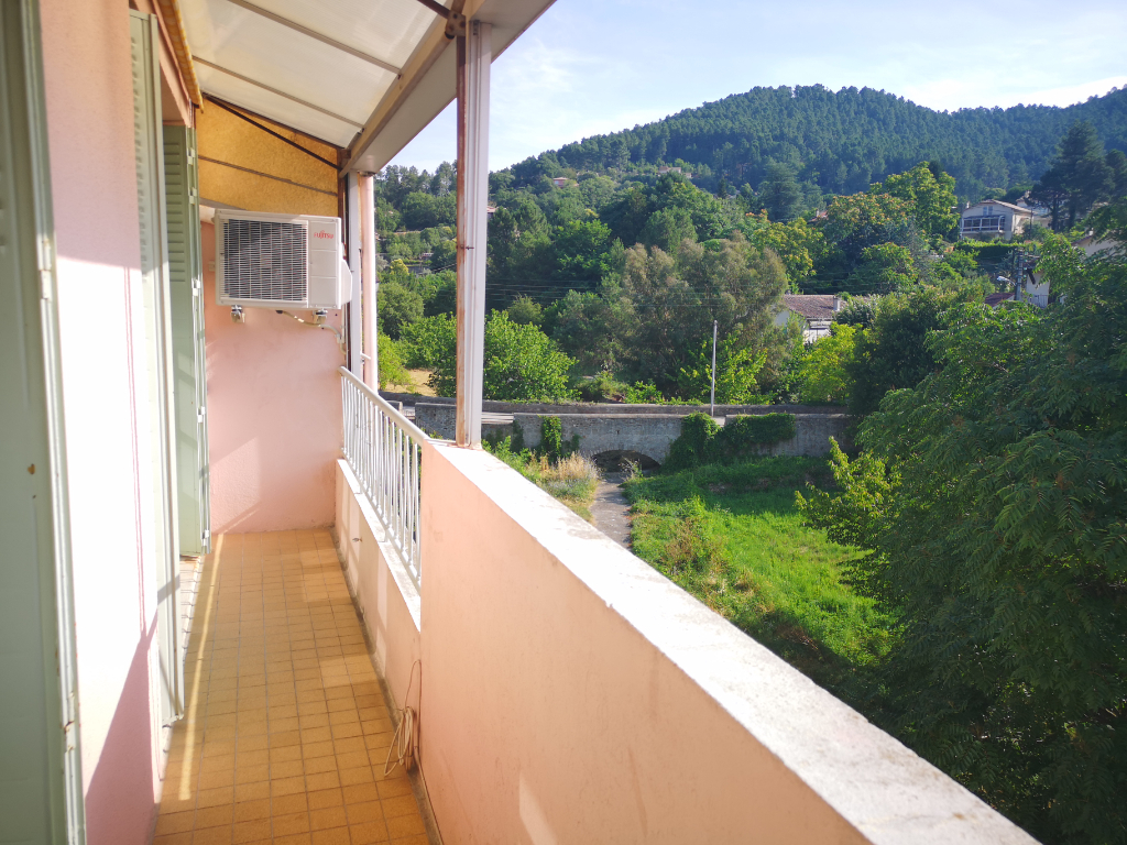 BEL APPARTEMENT LUMINEUX BESSEGES Bessèges 30160