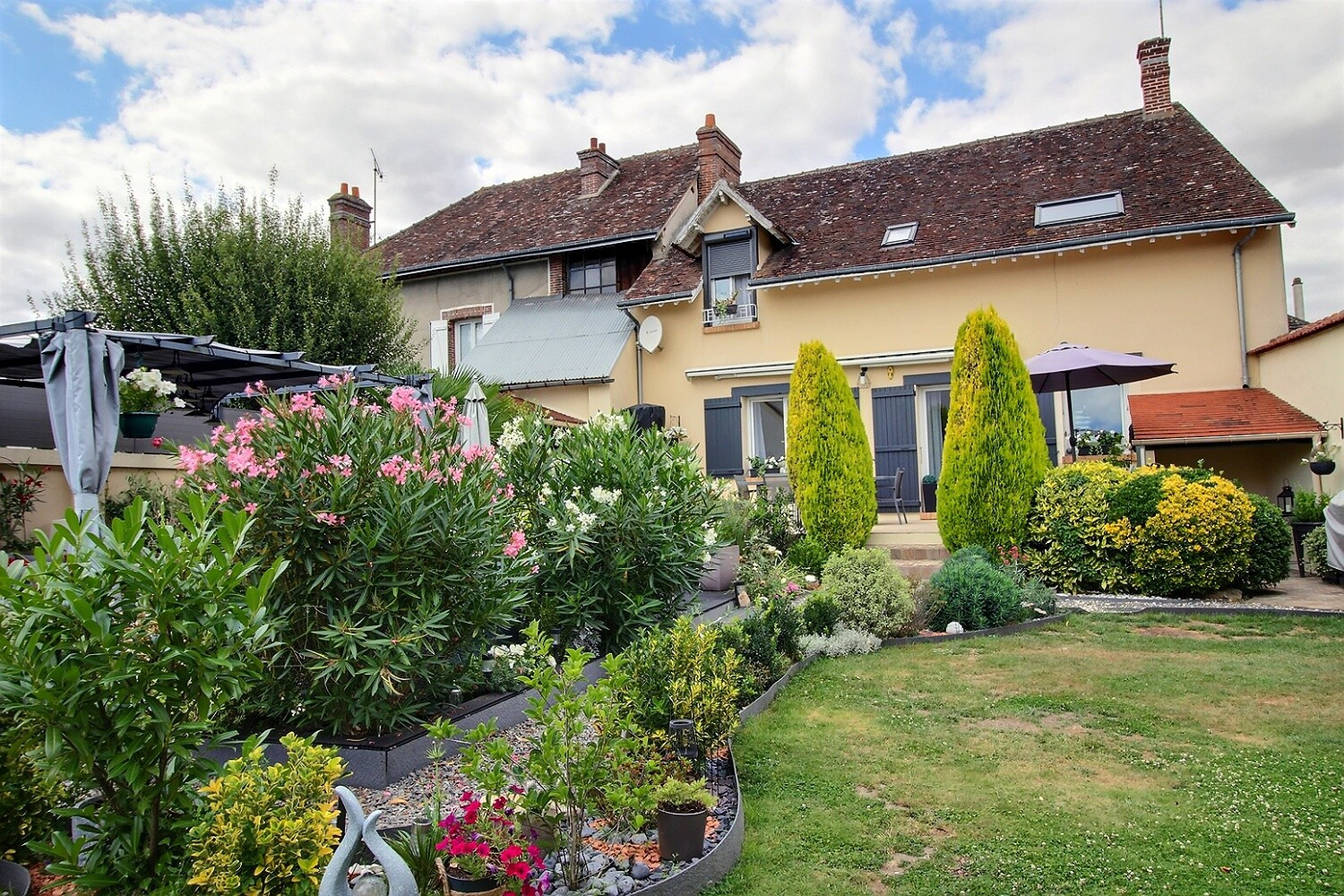 Agence immobilière de MGN IMMOBILIER NOGENT LE ROI